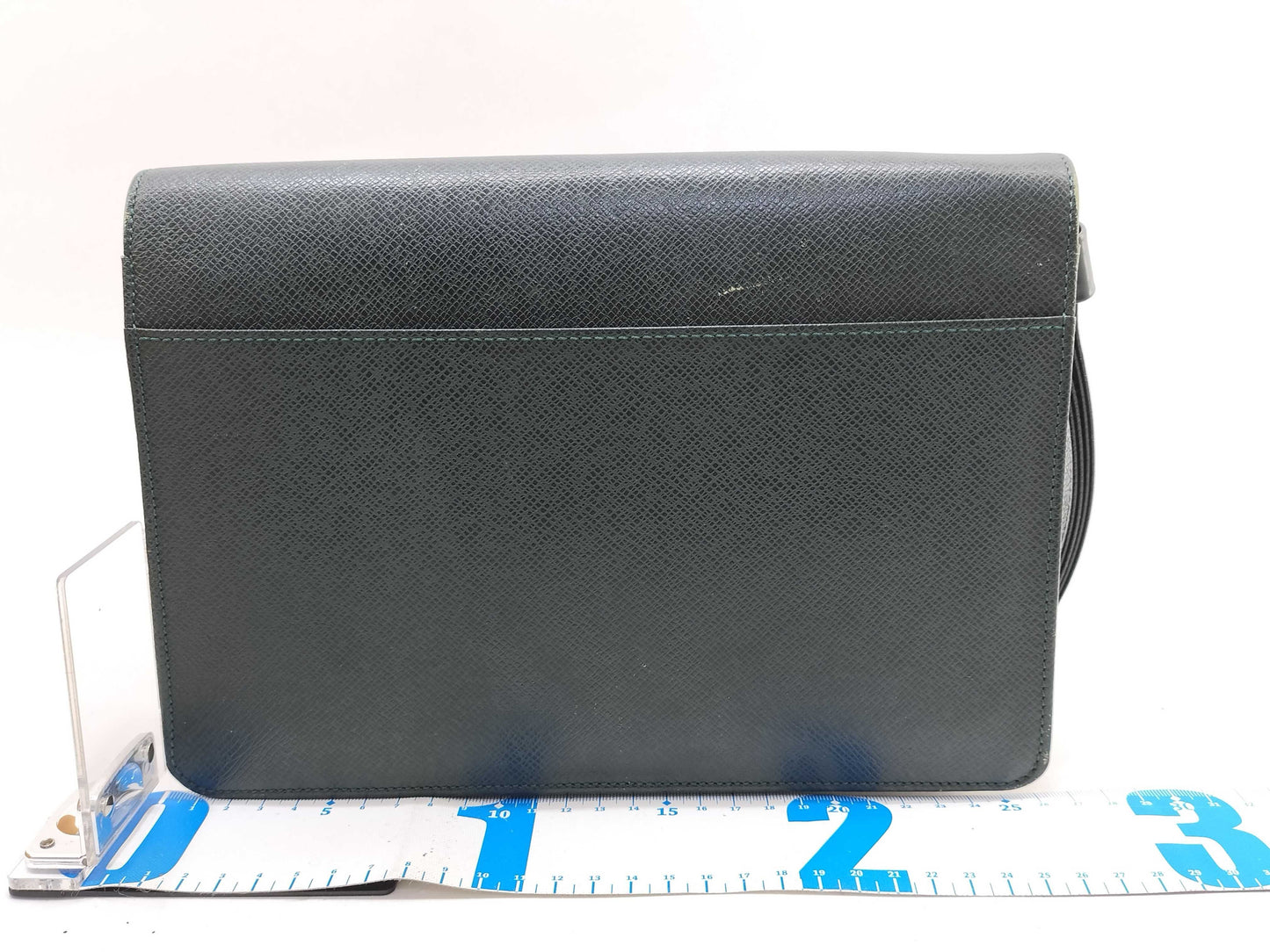 LOUIS VUITTON Taiga Vuitton Taiga Pochette Clad Second Bag