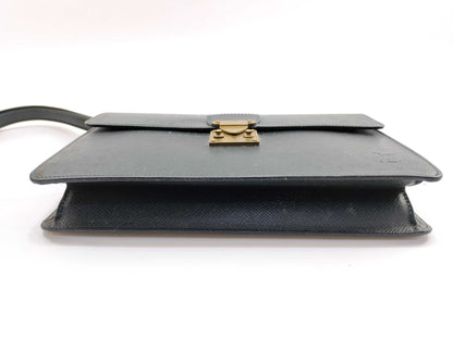 LOUIS VUITTON Taiga Vuitton Taiga Pochette Clad Second Bag