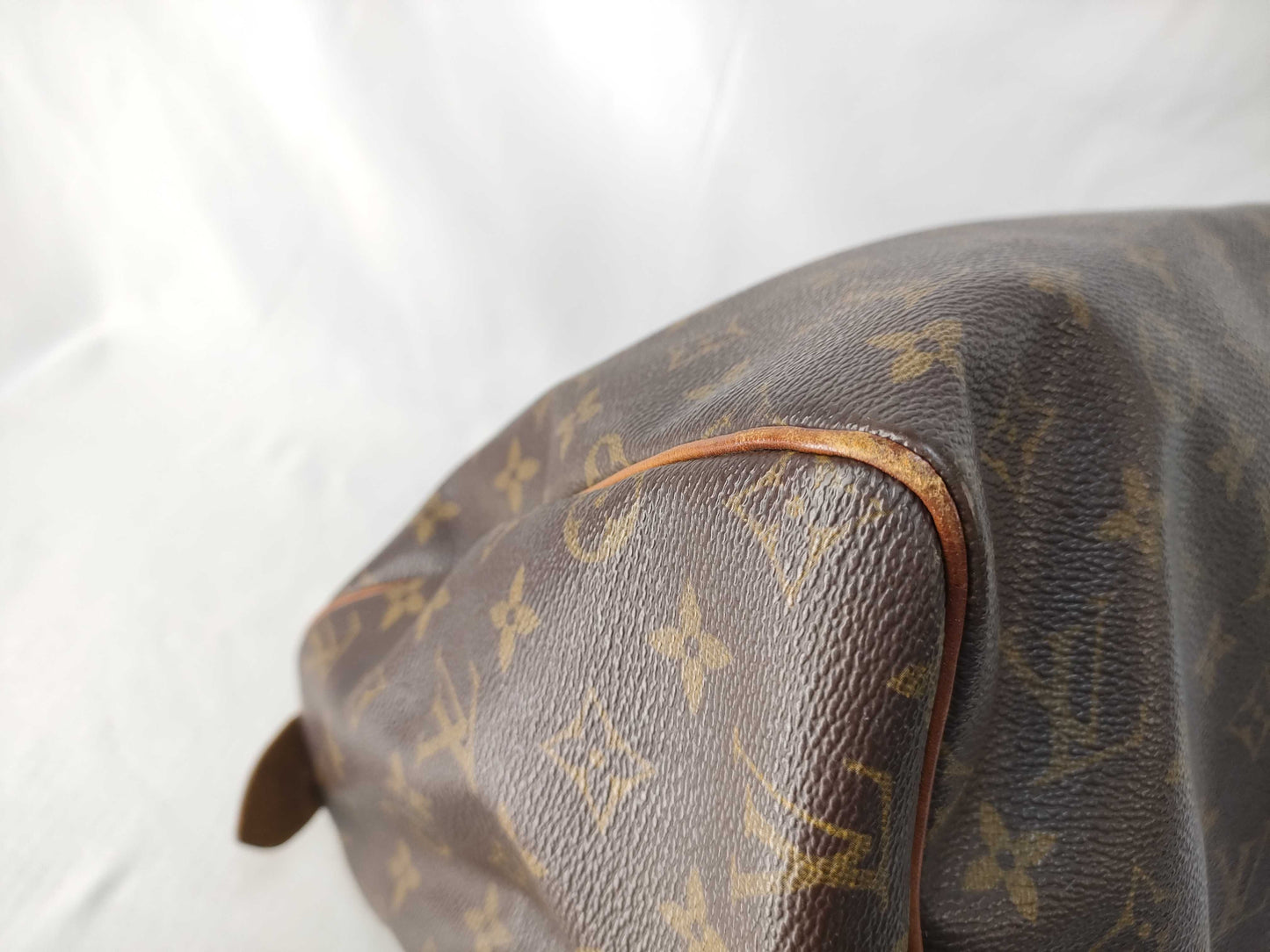 LOUIS VUITTON Monogram Vuitton Speedy 30 Handbag