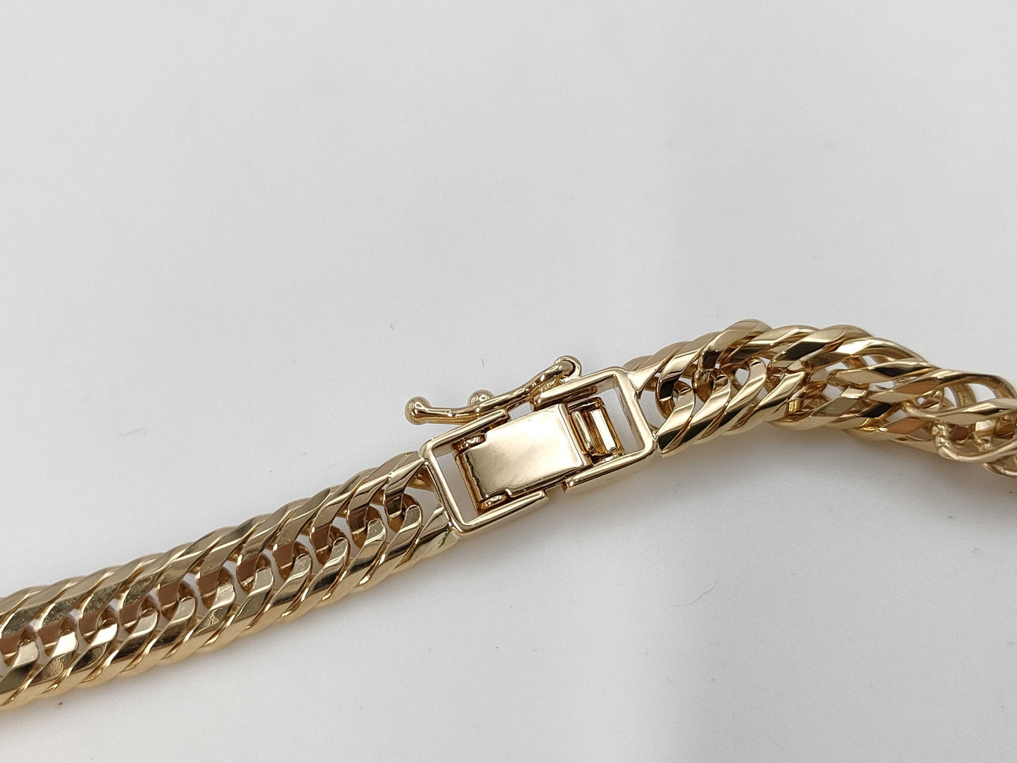 Kihei 12-Sided Triple 50cm K18 49.7g Necklace 