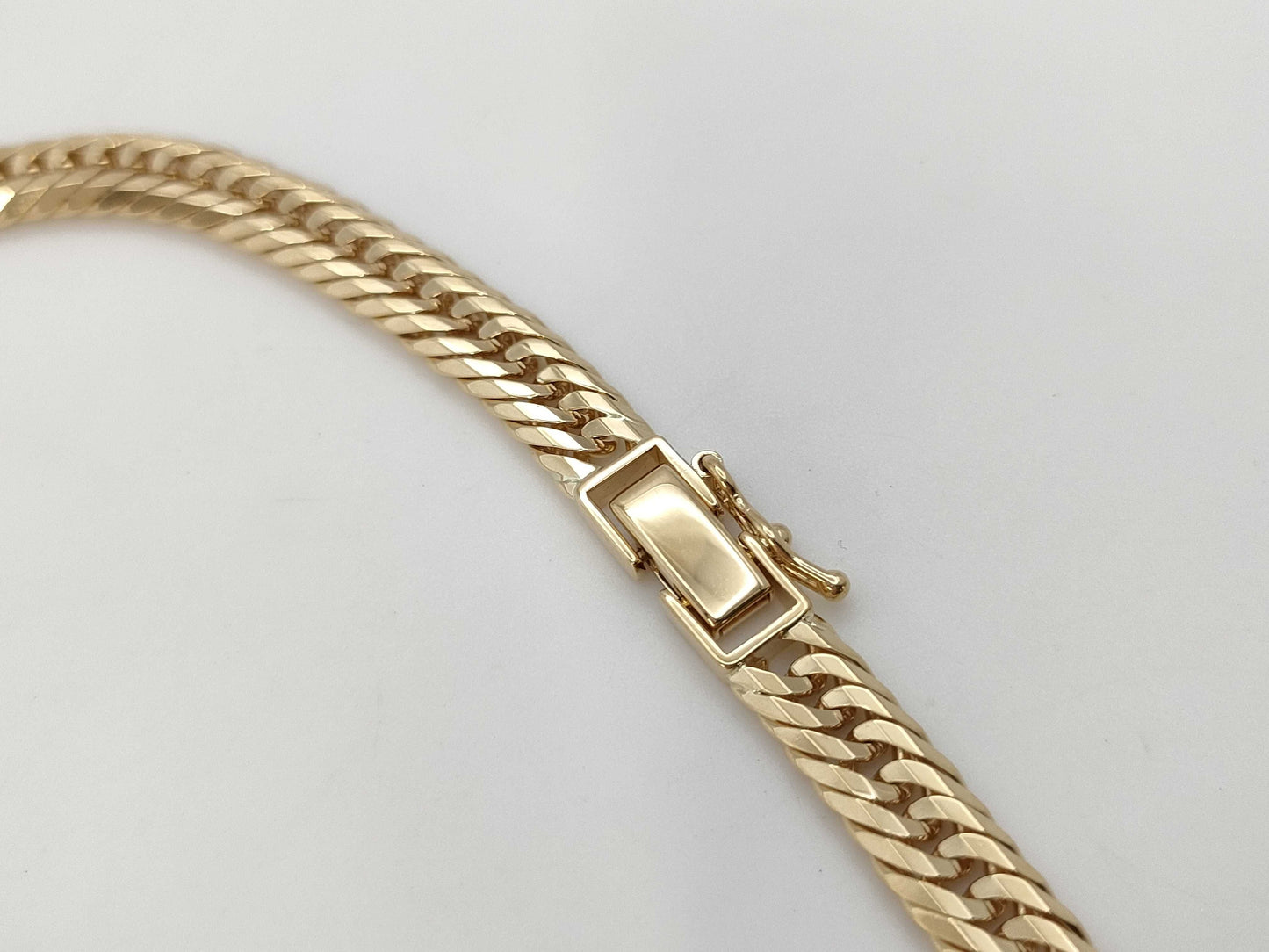 Kihei 12-sided triple 51cm K18 49.7g necklace 