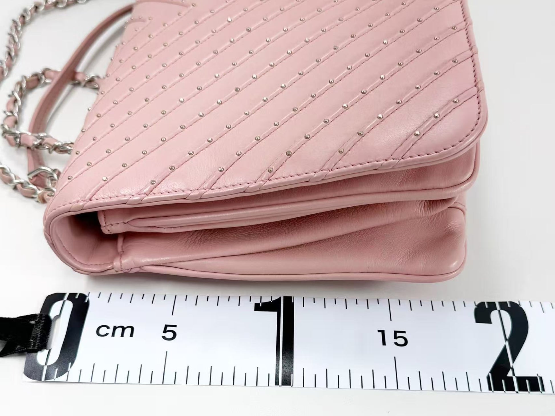 CHANEL Chevron Studs W Chain Tongue Lock W27/H19/D8cm Approx. 25 Series [With Seal] Vintage S Hardware Shoulder 25443127 Shoulder Bag