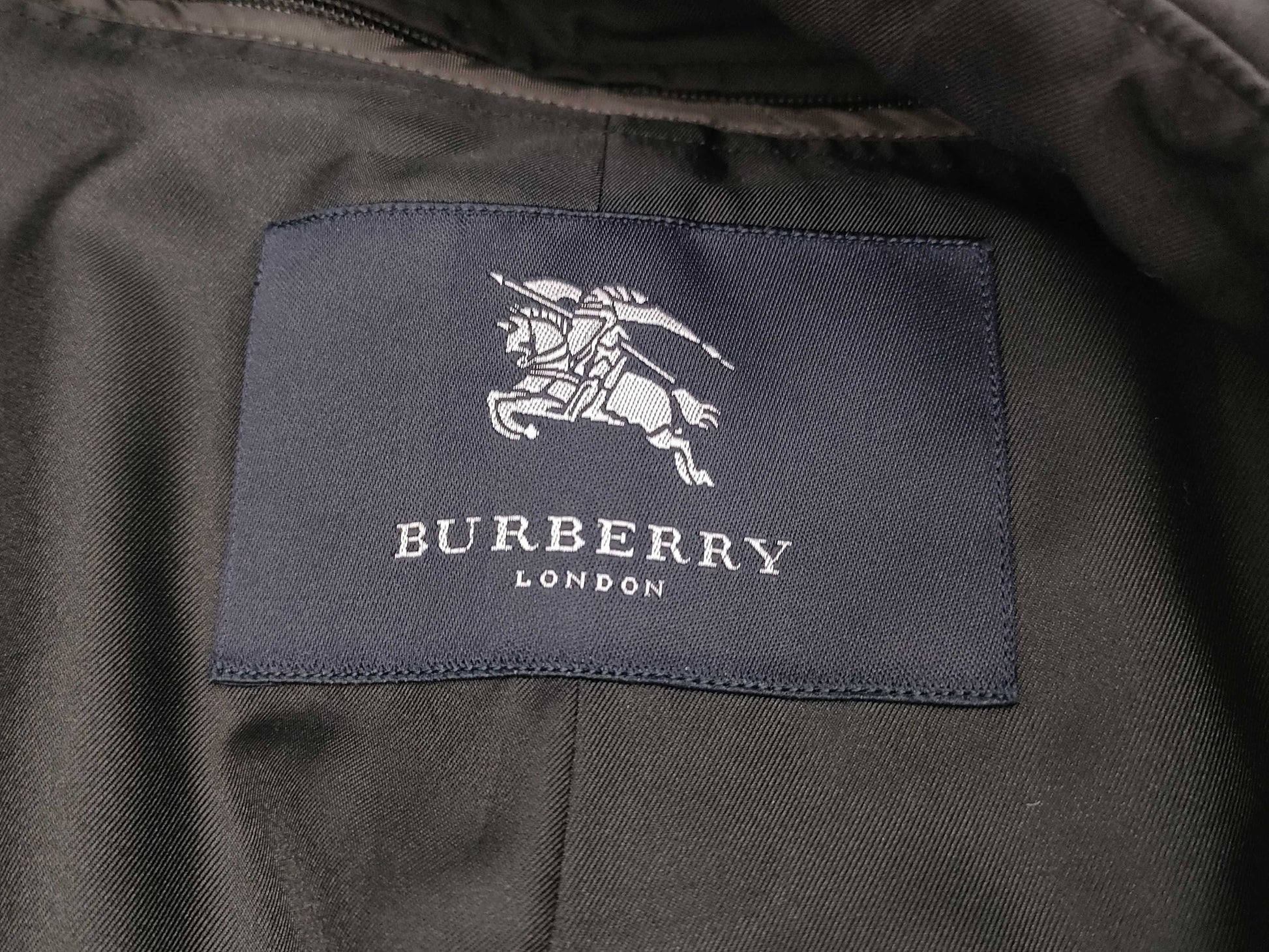 BURBERRY London Trench Coat with Liner