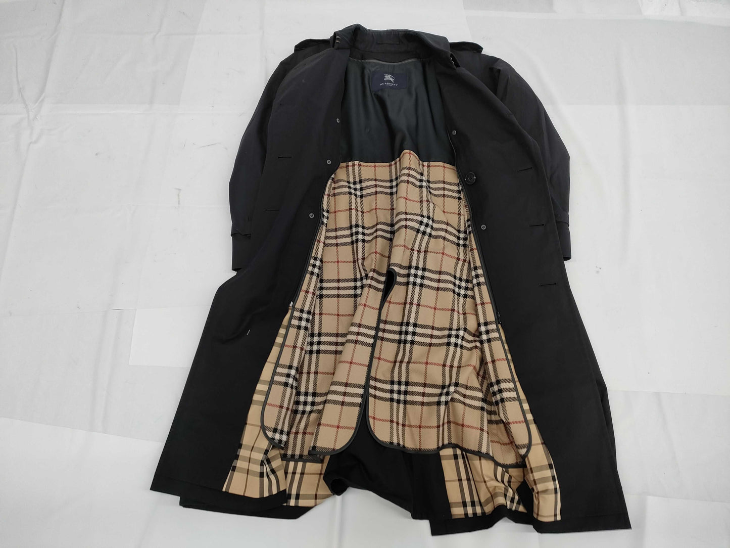 BURBERRY London Trench Coat with Liner