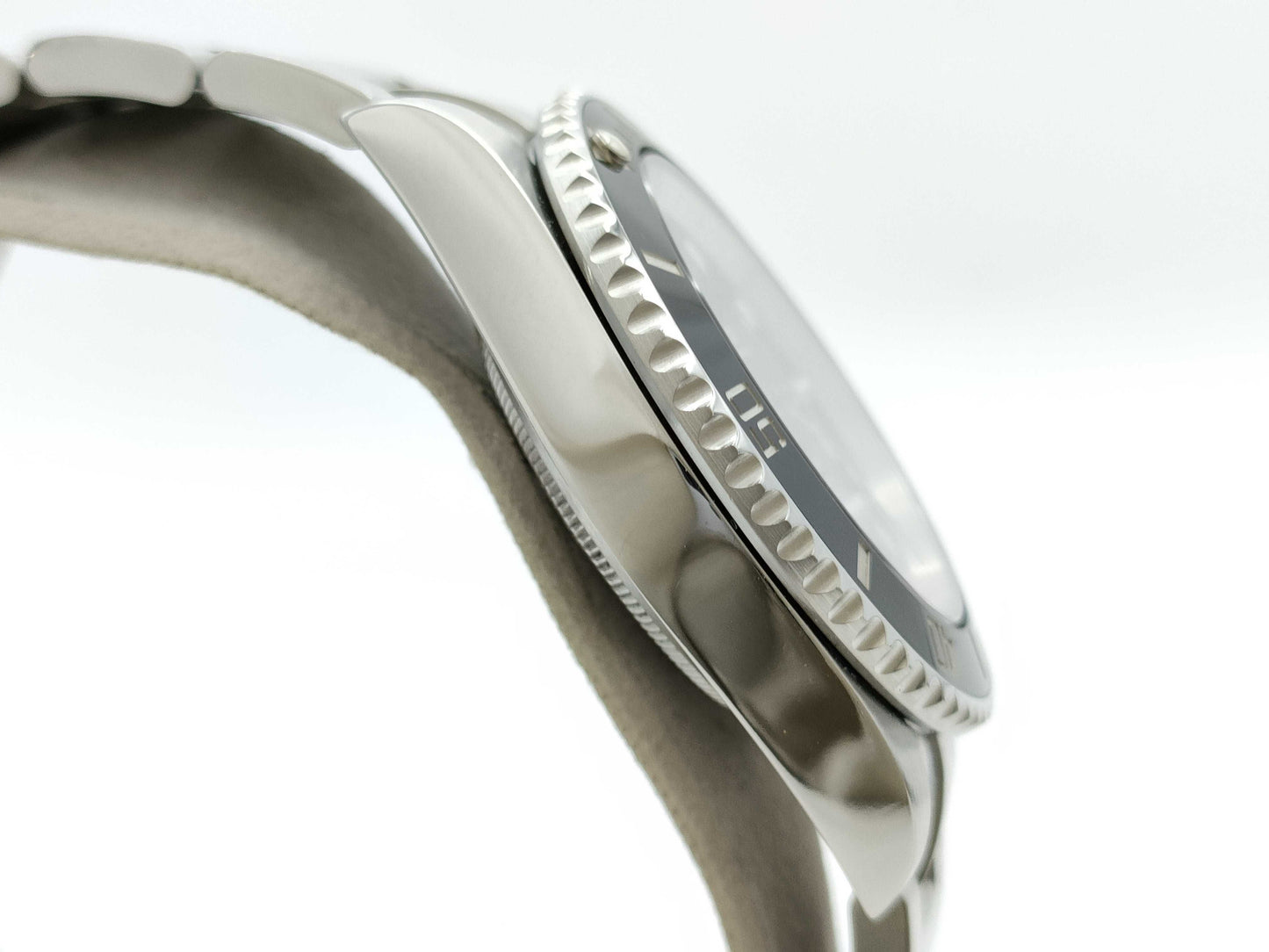 ROLEX 114060 34G8U471 Black Dial Oyster Breath Men's Watch