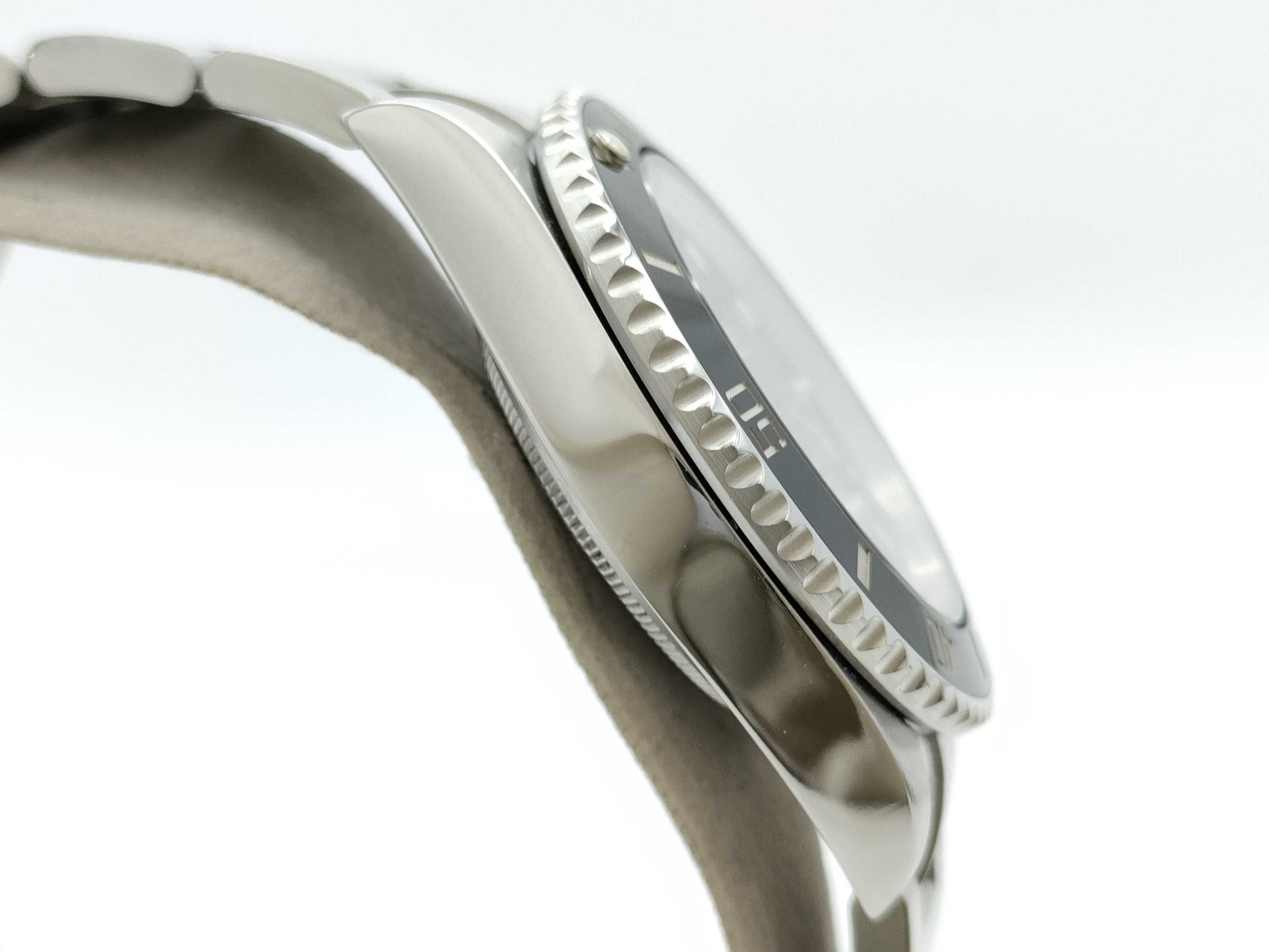 ROLEX 114060 34G8U471 Black Dial Oyster Breath Men's Watch