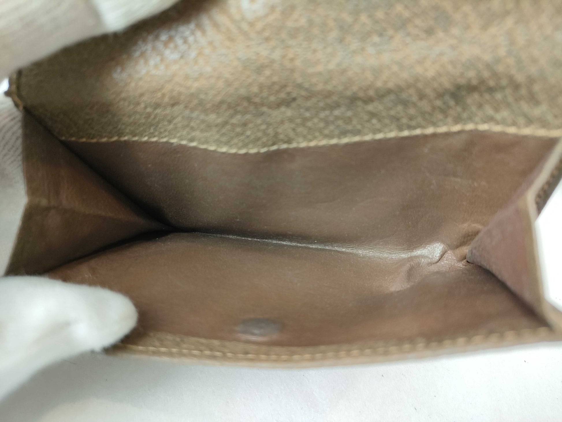 GUCCI GG Canvas Gucci Wallet Collection