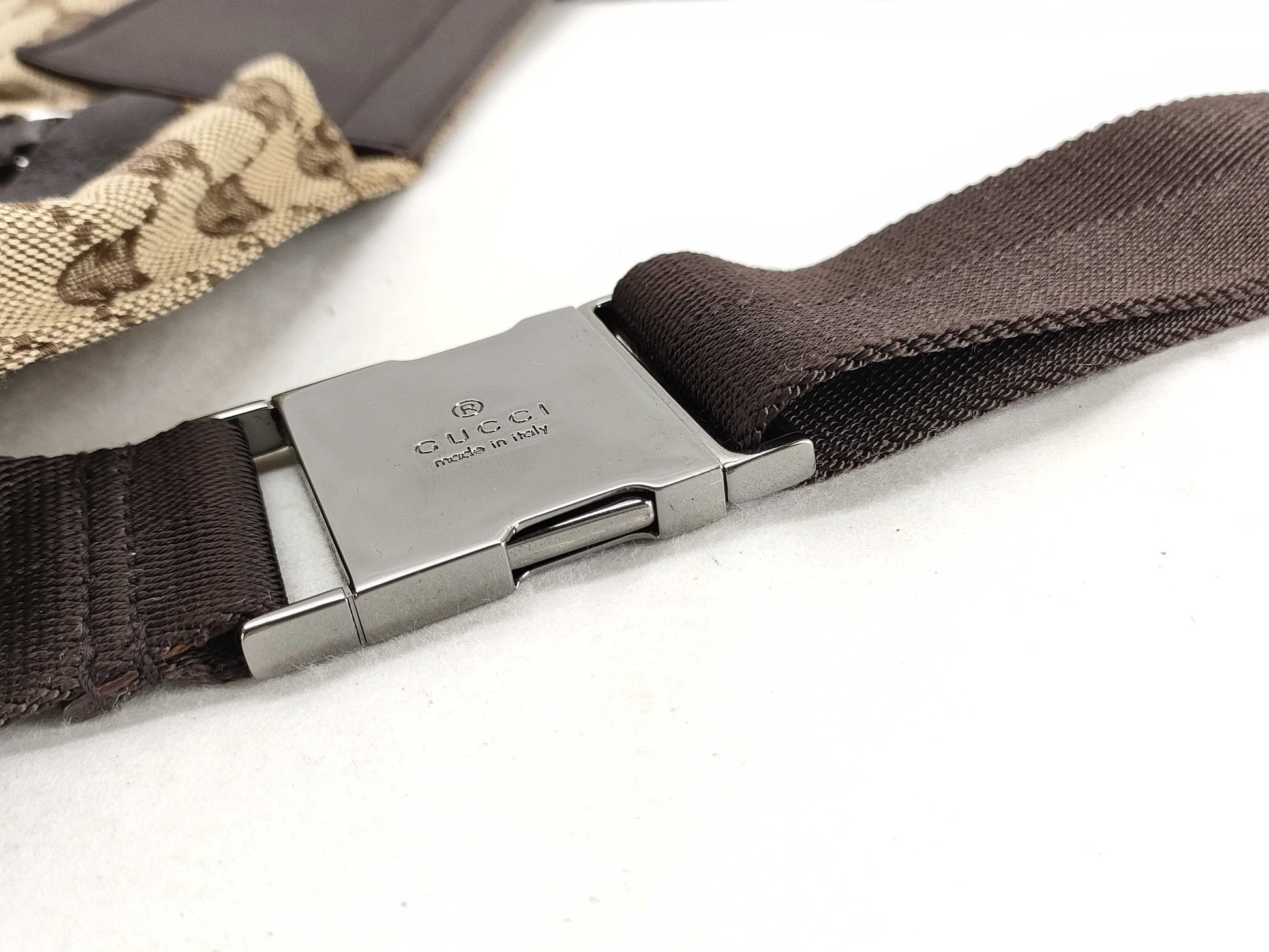 GUCCI GG Canvas Waist Bag 23566