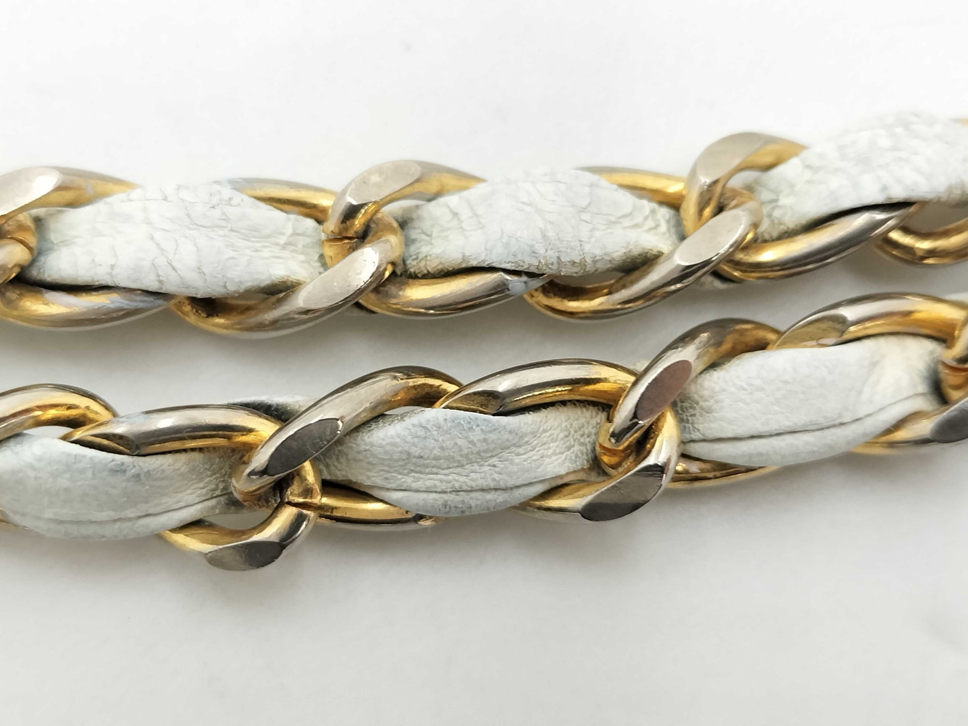 CHANEL CHANEL Matlasse Chain Handbag Lambskin White Shoulder Bag