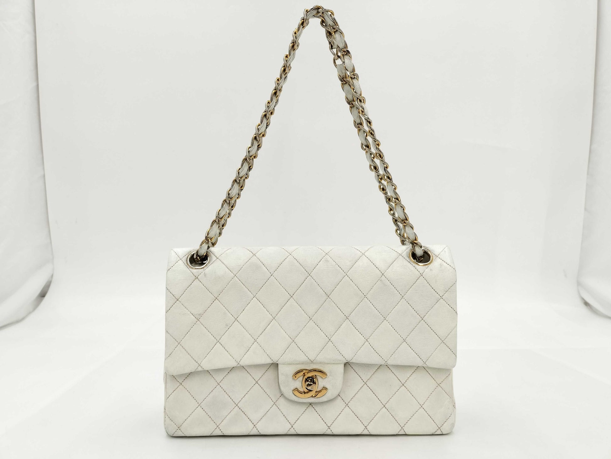 CHANEL CHANEL Matlasse Chain Handbag Lambskin White Shoulder Bag