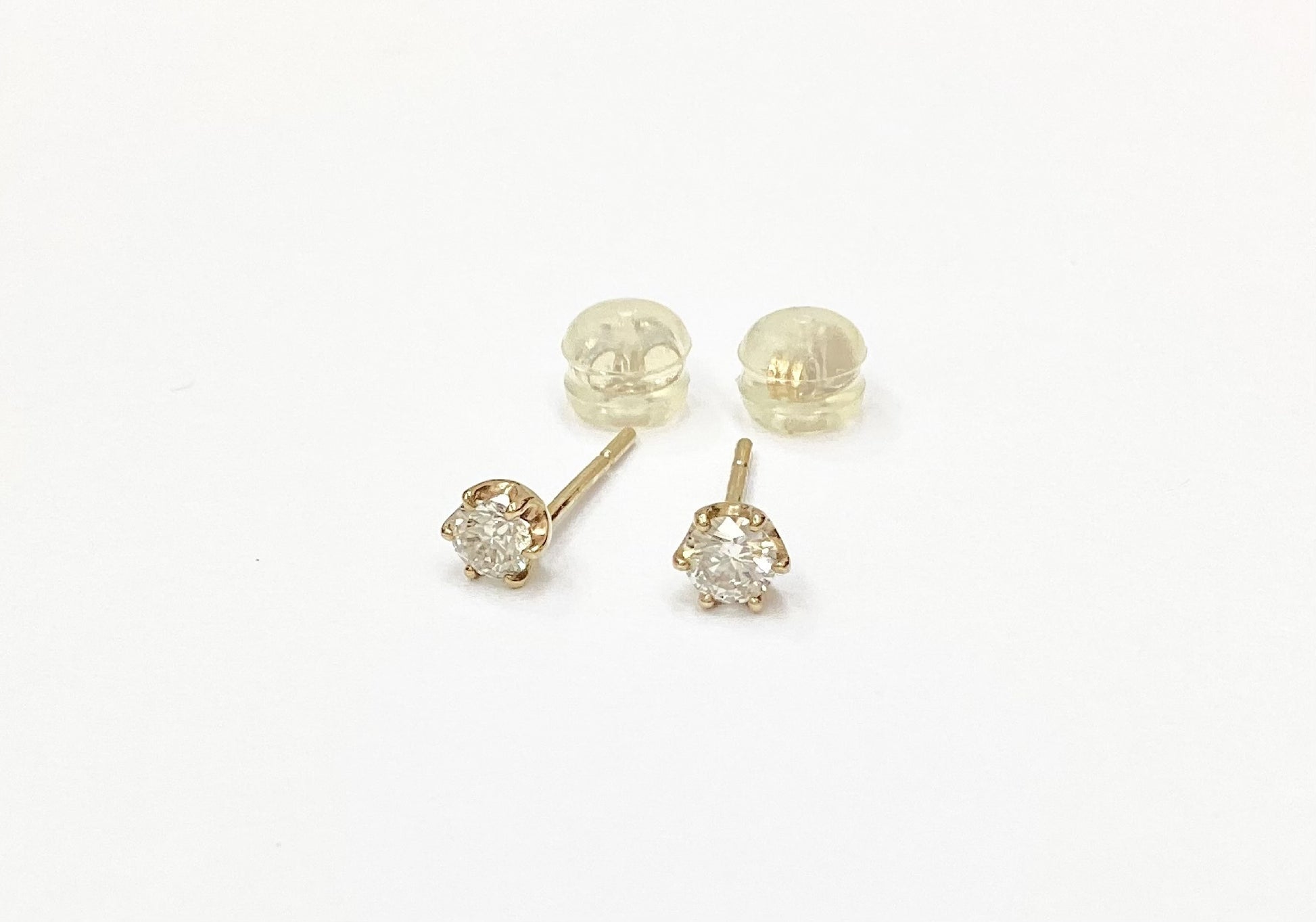 D0.13/0.13ct K10 0.3g Earrings 