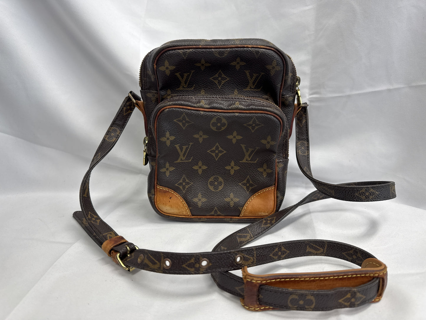 LOUIS VUITTON Vuitton Monogram Amazon Shoulder Bag