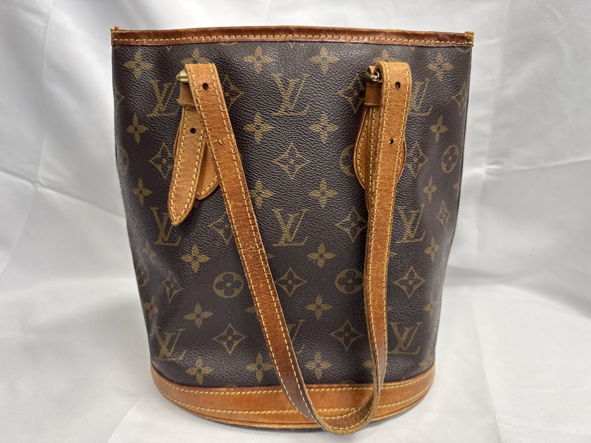 LOUIS VUITTON Vuitton Bucket PM Handbag