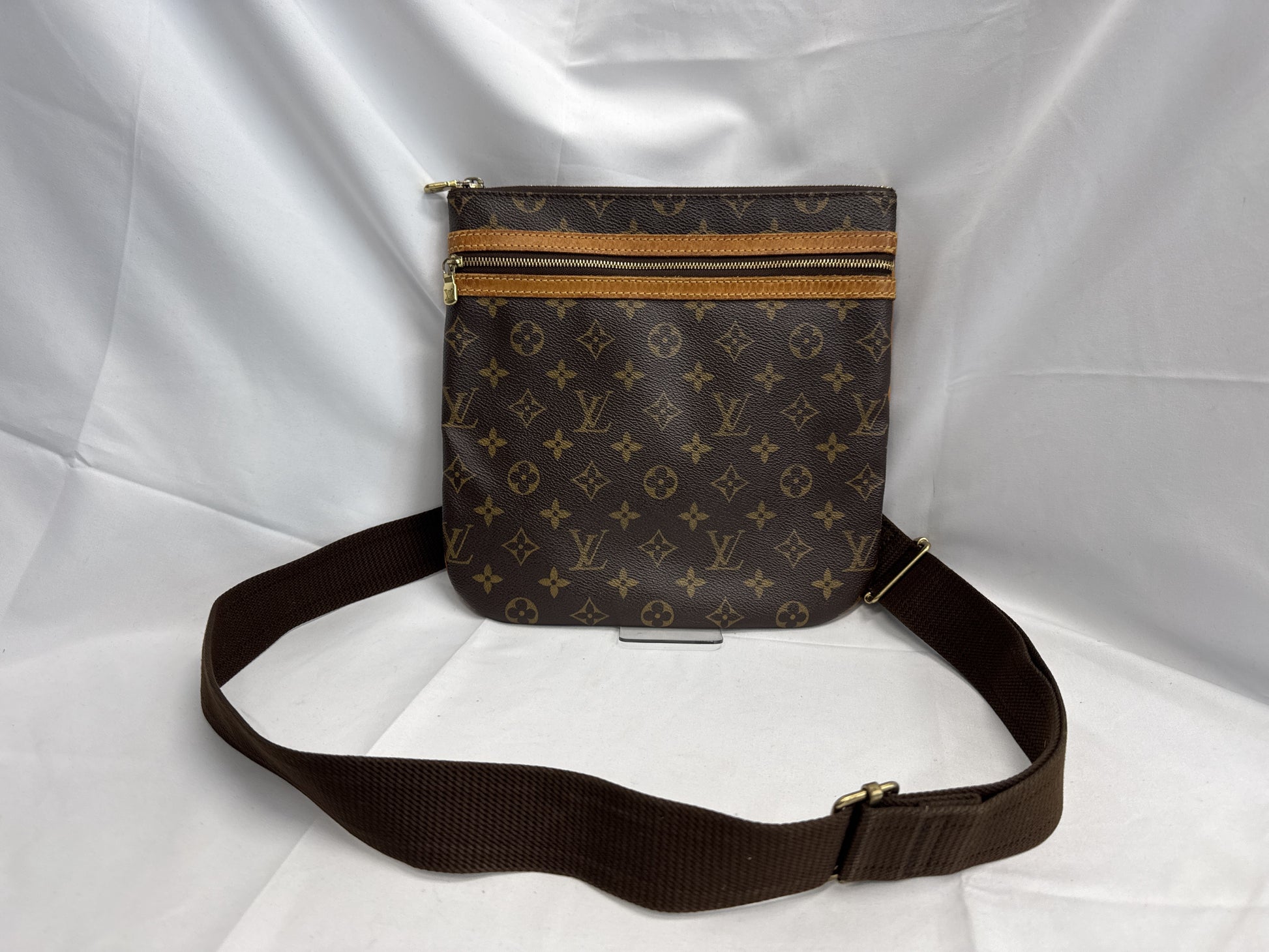 LOUIS VUITTON Vuitton Mono Pochette Boss Fall Shoulder Bag