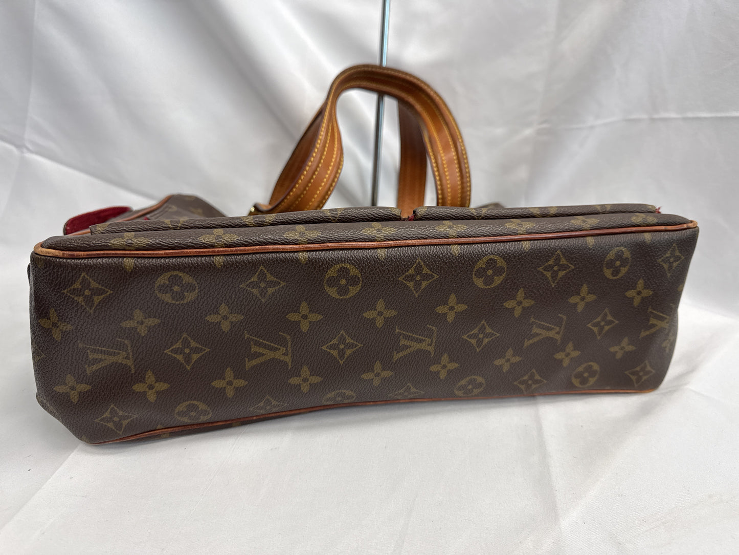 LOUIS VUITTON Vuitton Myrtle Plissite Handbag