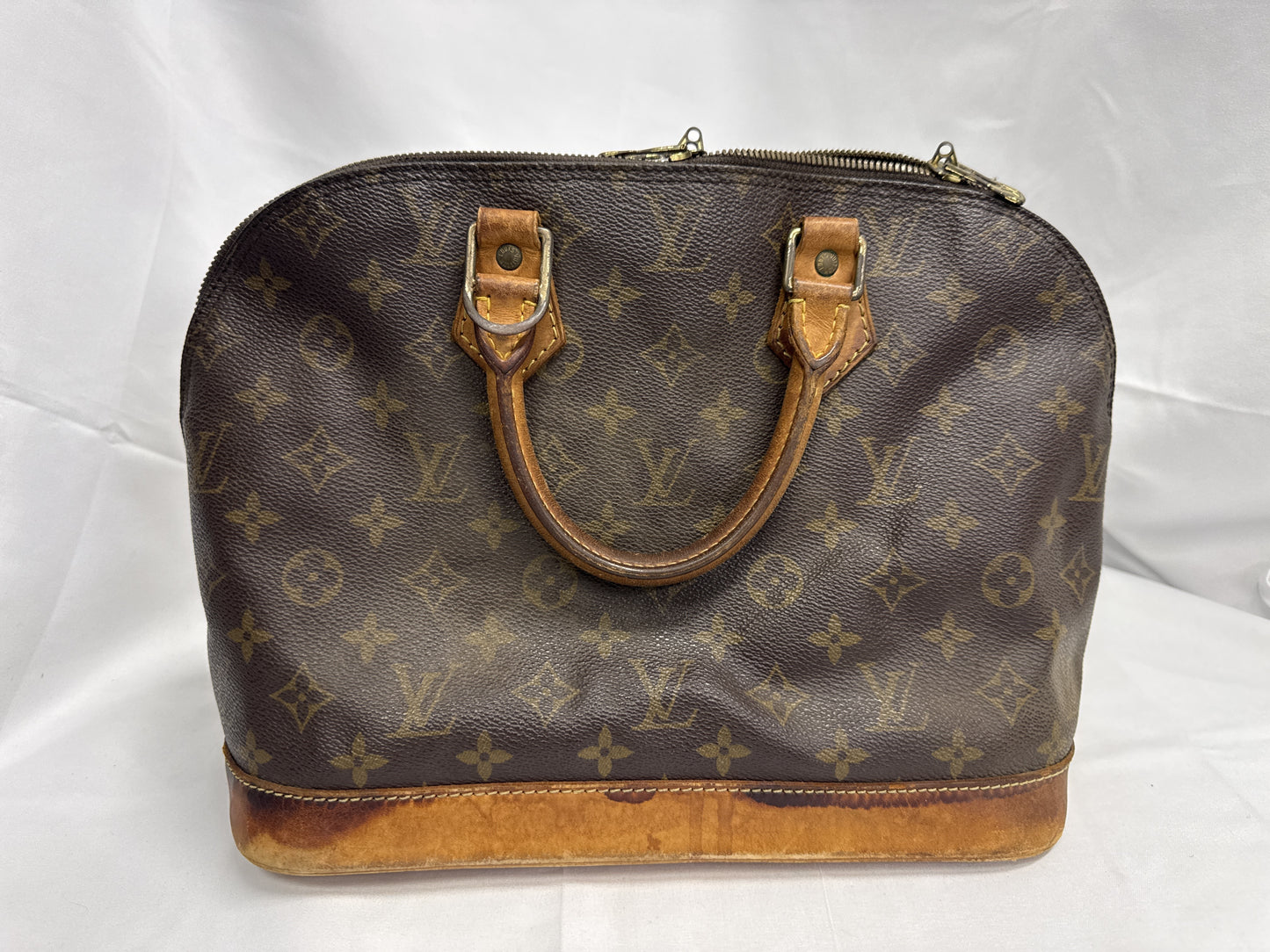 LOUIS VUITTON Vuitton Alma Handbag