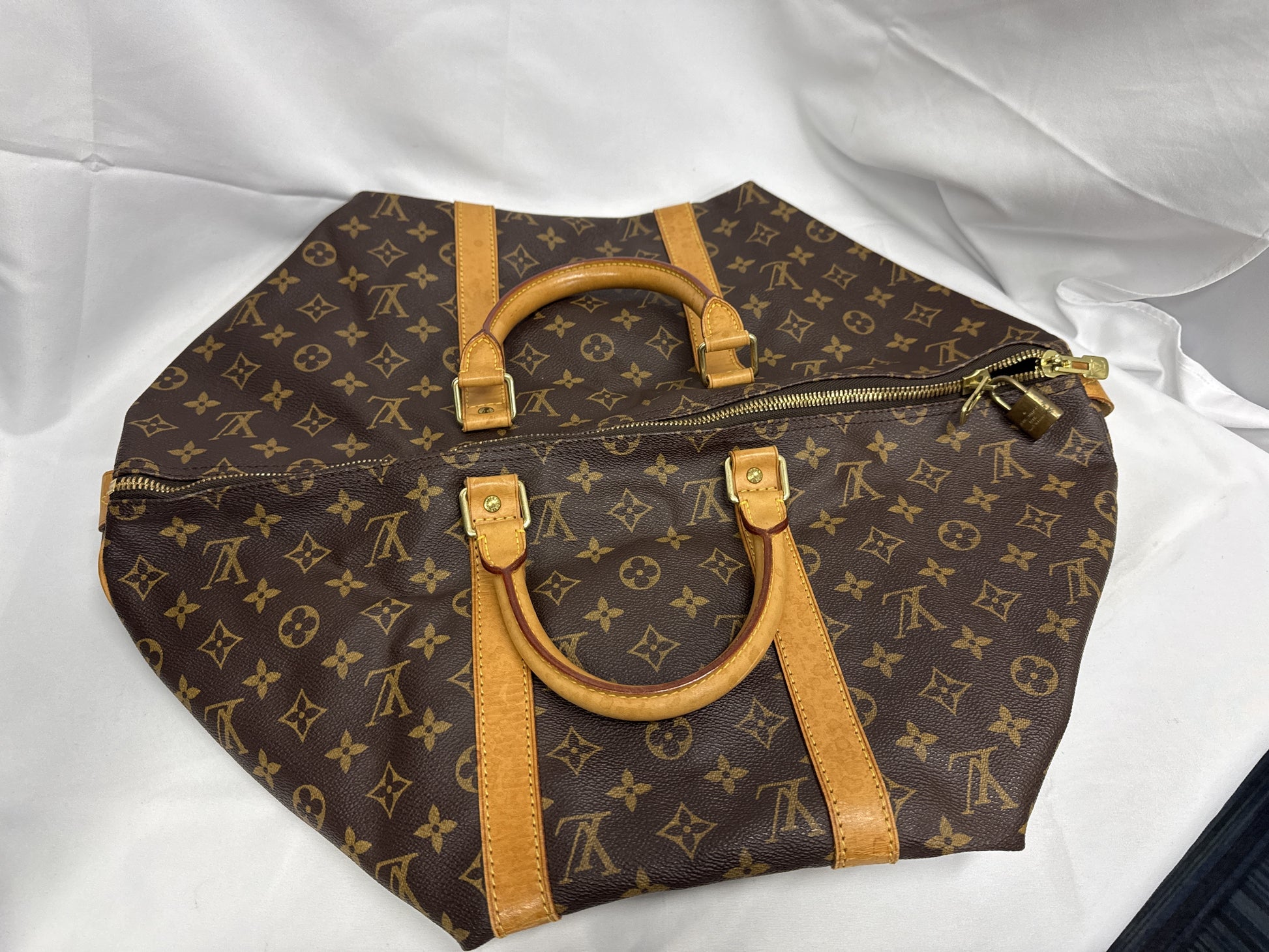 LOUIS VUITTON Keepall 50 Boston Bag