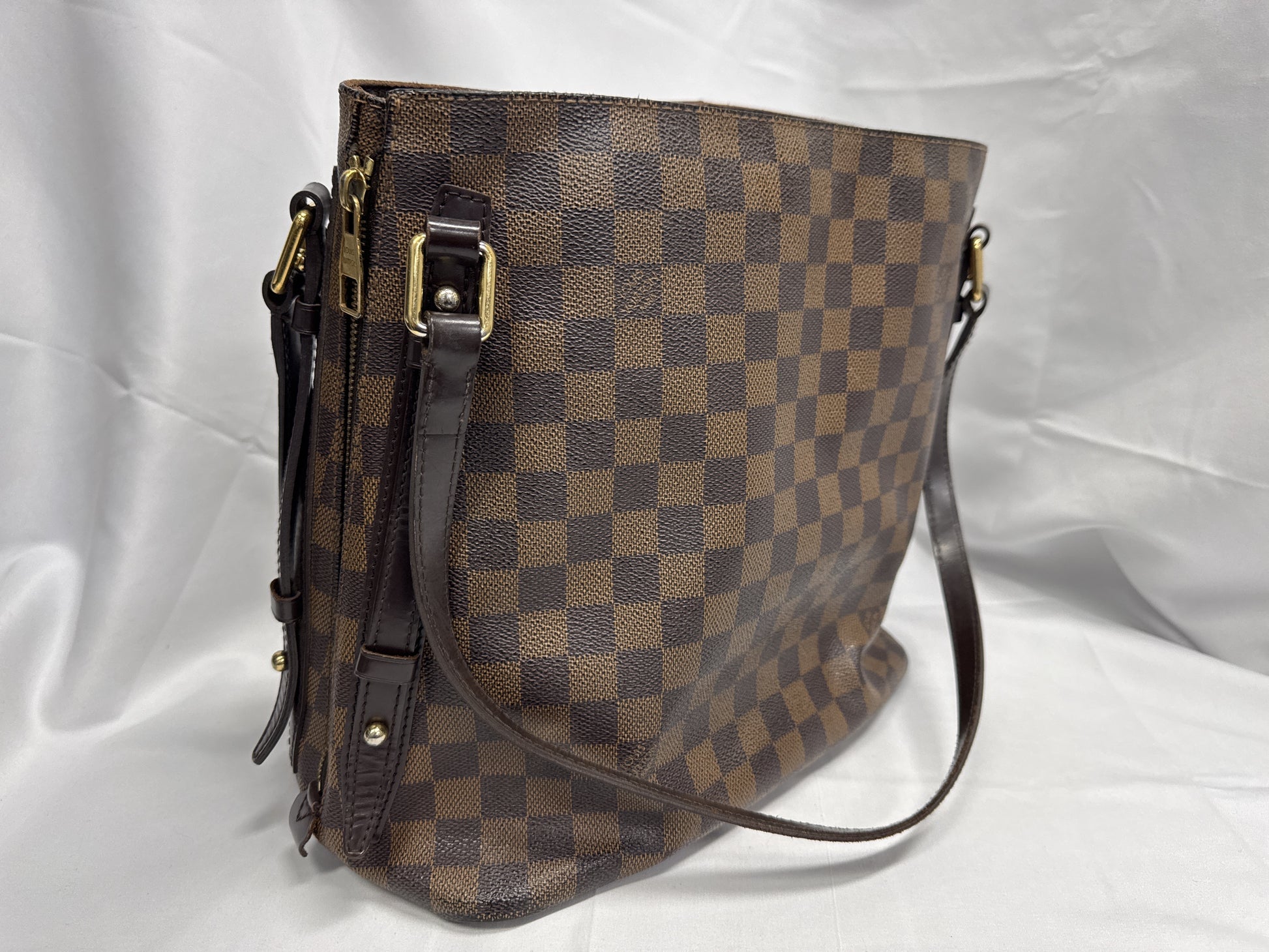 LOUIS VUITTON Vuitton Hippo Rivington Handbag