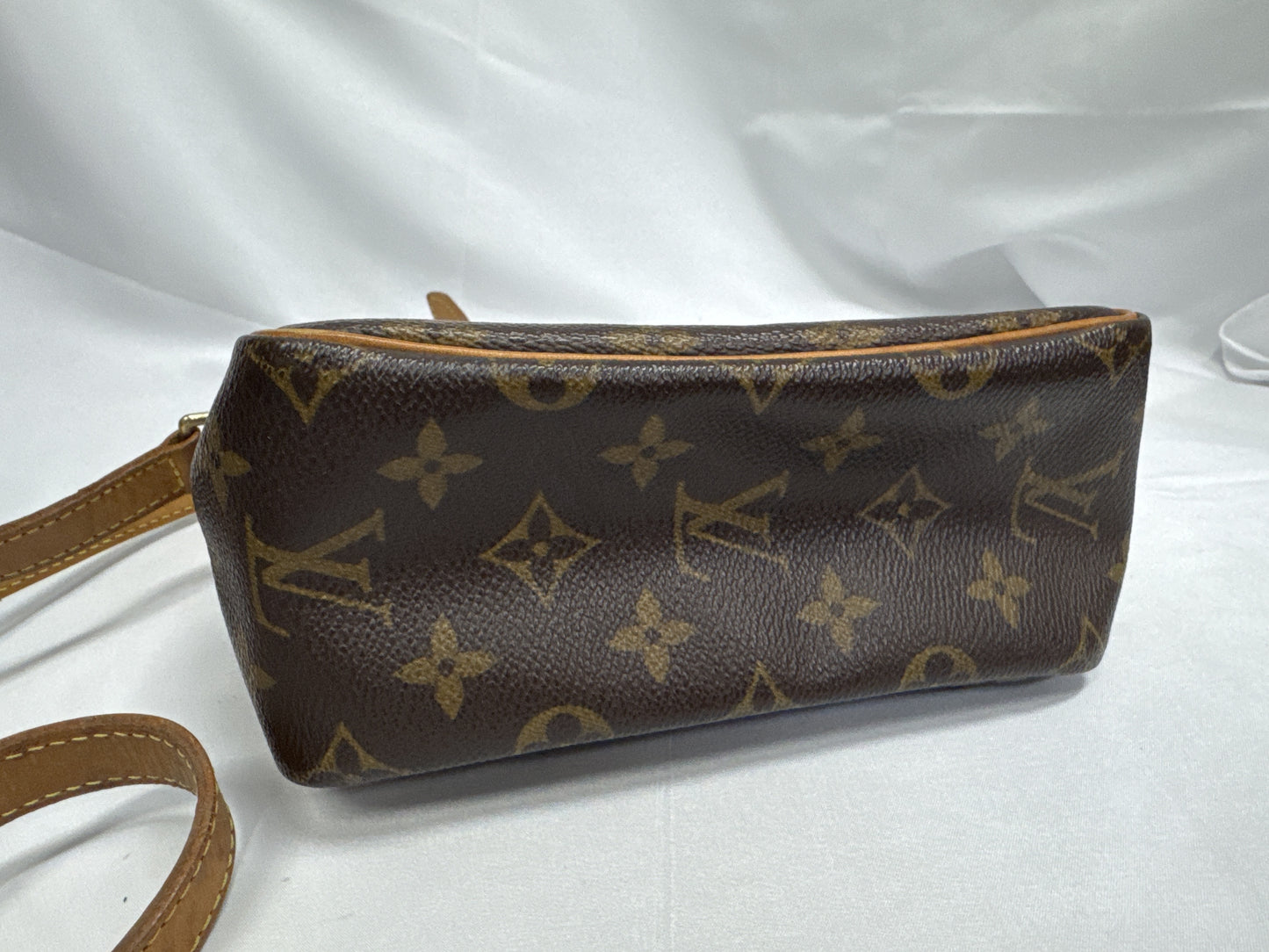 LOUIS VUITTON Vuitton Viva Cite PM Shoulder Bag