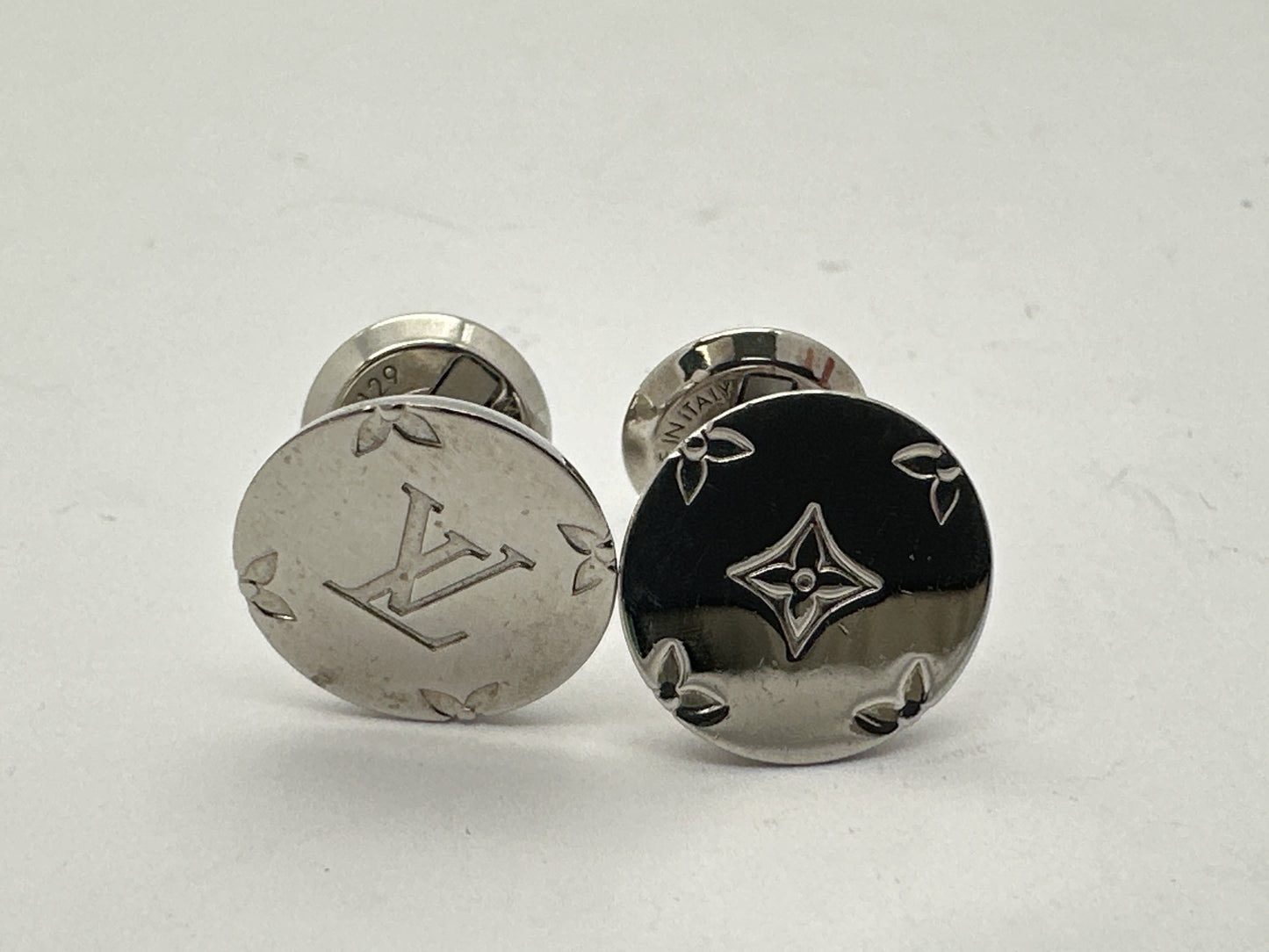 LOUIS VUITTON Vuitton Cufflinks Bouton de Manchette Monogram M61971 DI0129 Tie Pin Cufflinks