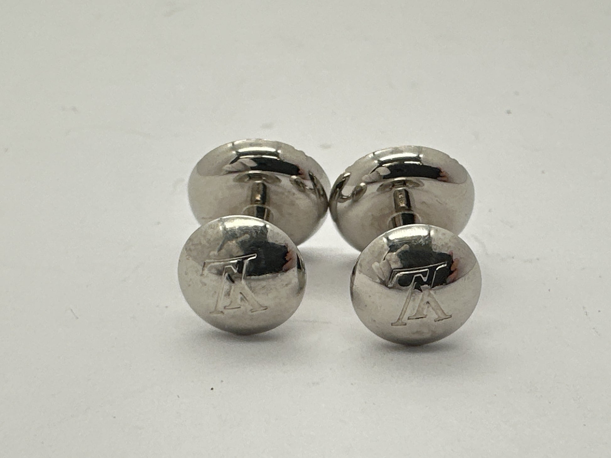 LOUIS VUITTON Vuitton Cufflinks Bouton de Manchette Monogram M61971 DI0129 Tie Pin Cufflinks