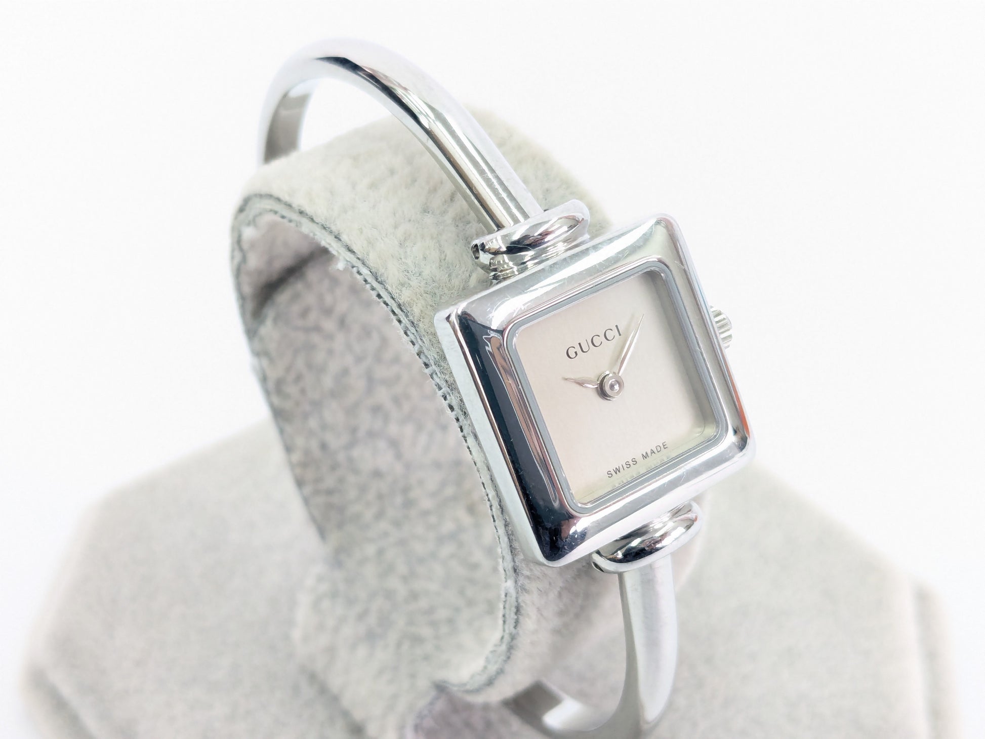 GUCCI 1900L 0292679 Quartz Immovable Women's Watch