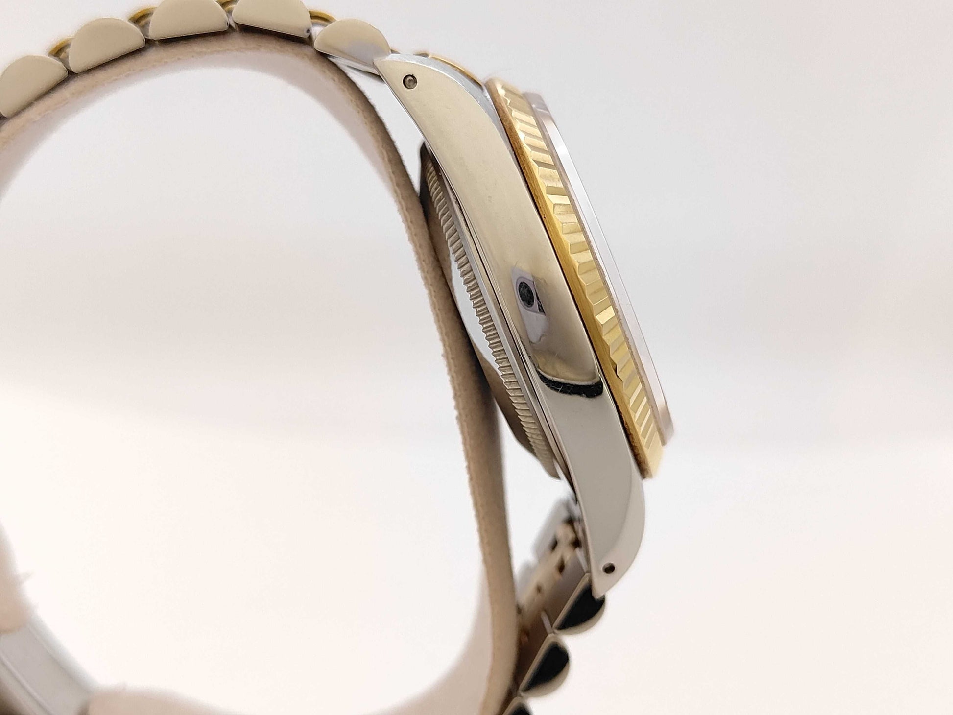 ROLEX 16233 X358771 Champagne Dial Jubilee Bracelet Boys' Watch