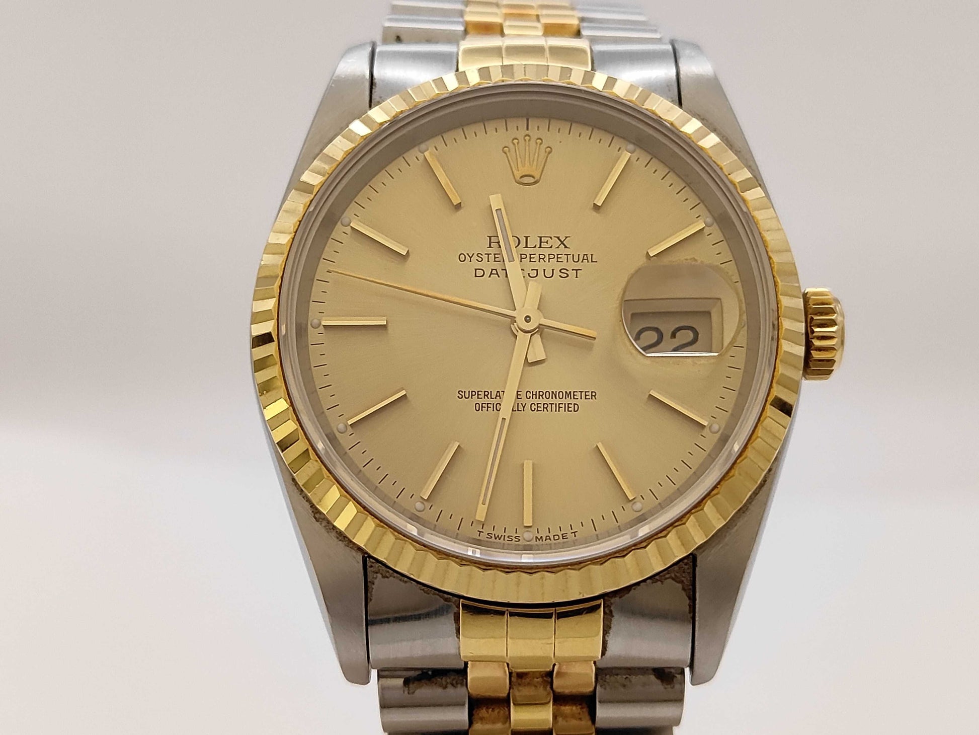 ROLEX 16233 X358771 Champagne Dial Jubilee Bracelet Boys' Watch