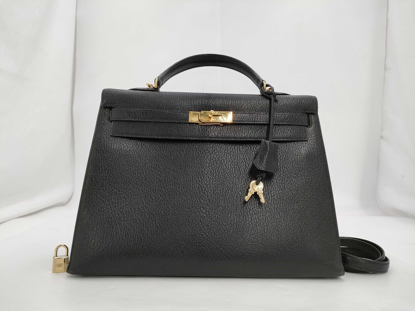 HERMES Kelly 35 Serie Chevre Black Gold Fittings □E Tote Bag