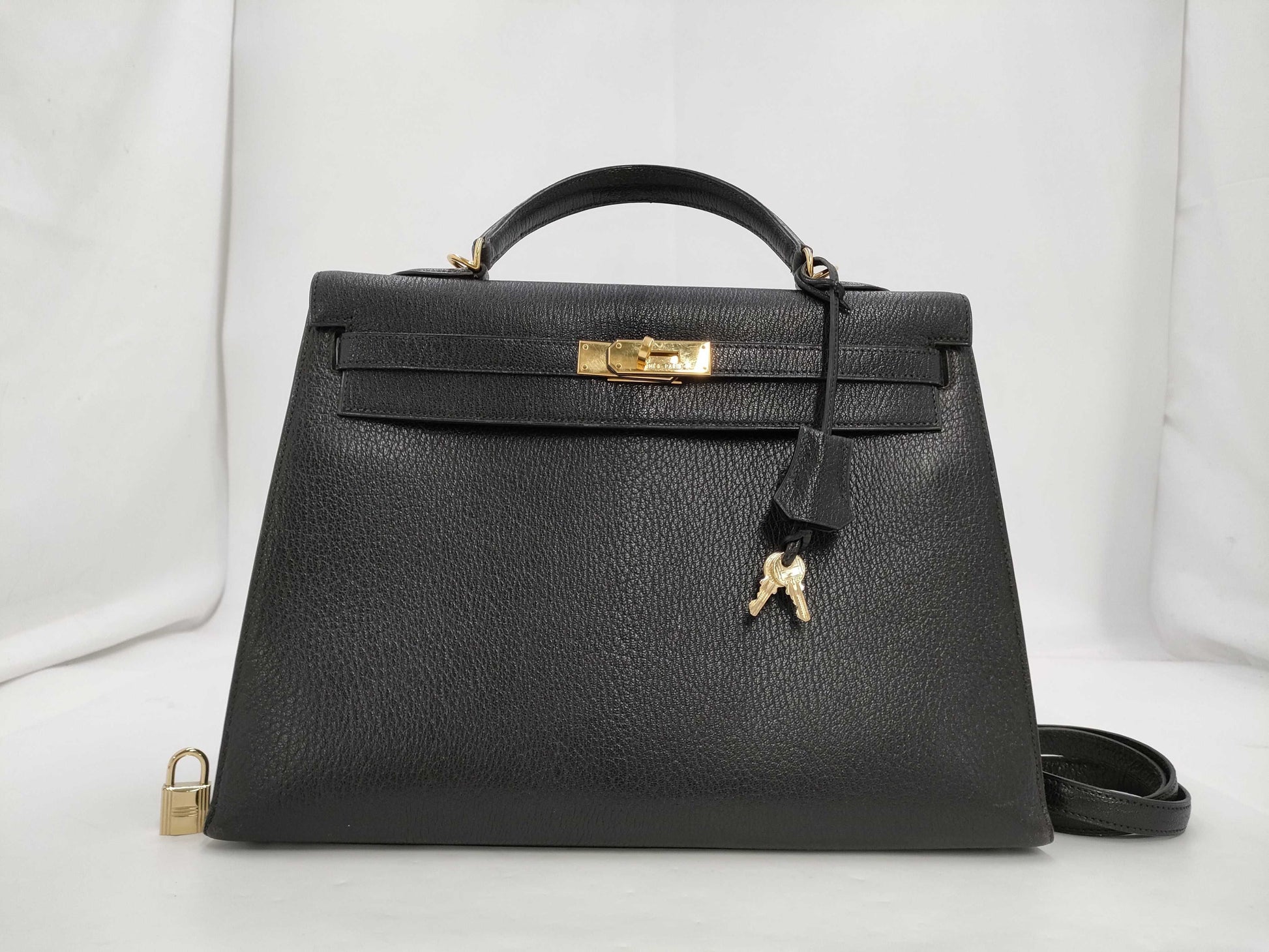 HERMES Kelly 35 Serie Chevre Black Gold Fittings □E Tote Bag