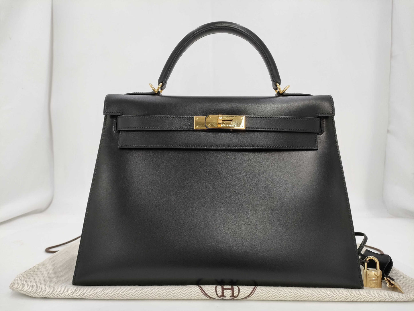 HERMES Kelly 32 Serie Box Calf Black Gold Hardware □E Handbag
