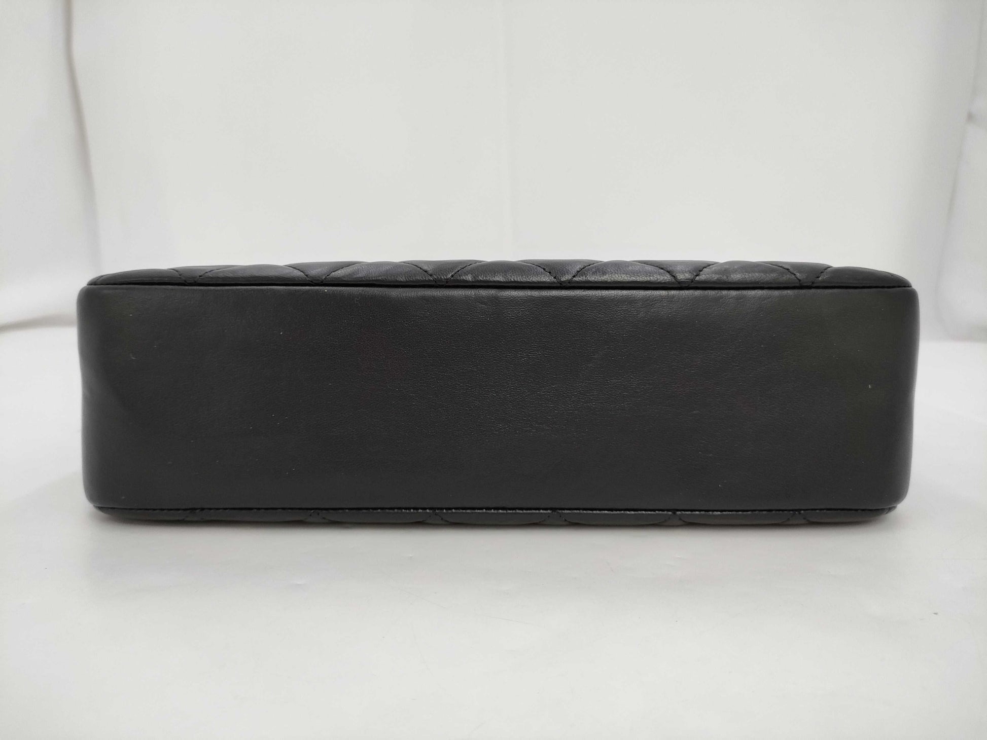 CHANEL Matlasse Lambskin Chain Tote Bag Black Gold Fittings 1st Shoulder Bag