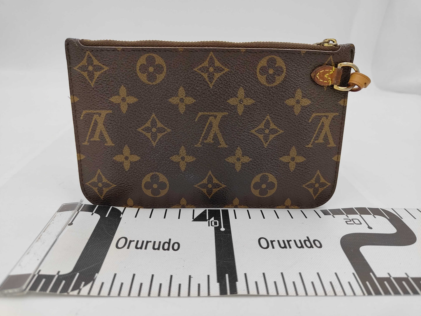 LOUIS VUITTON Louis Vuitton Neverfull Pouch Pouch