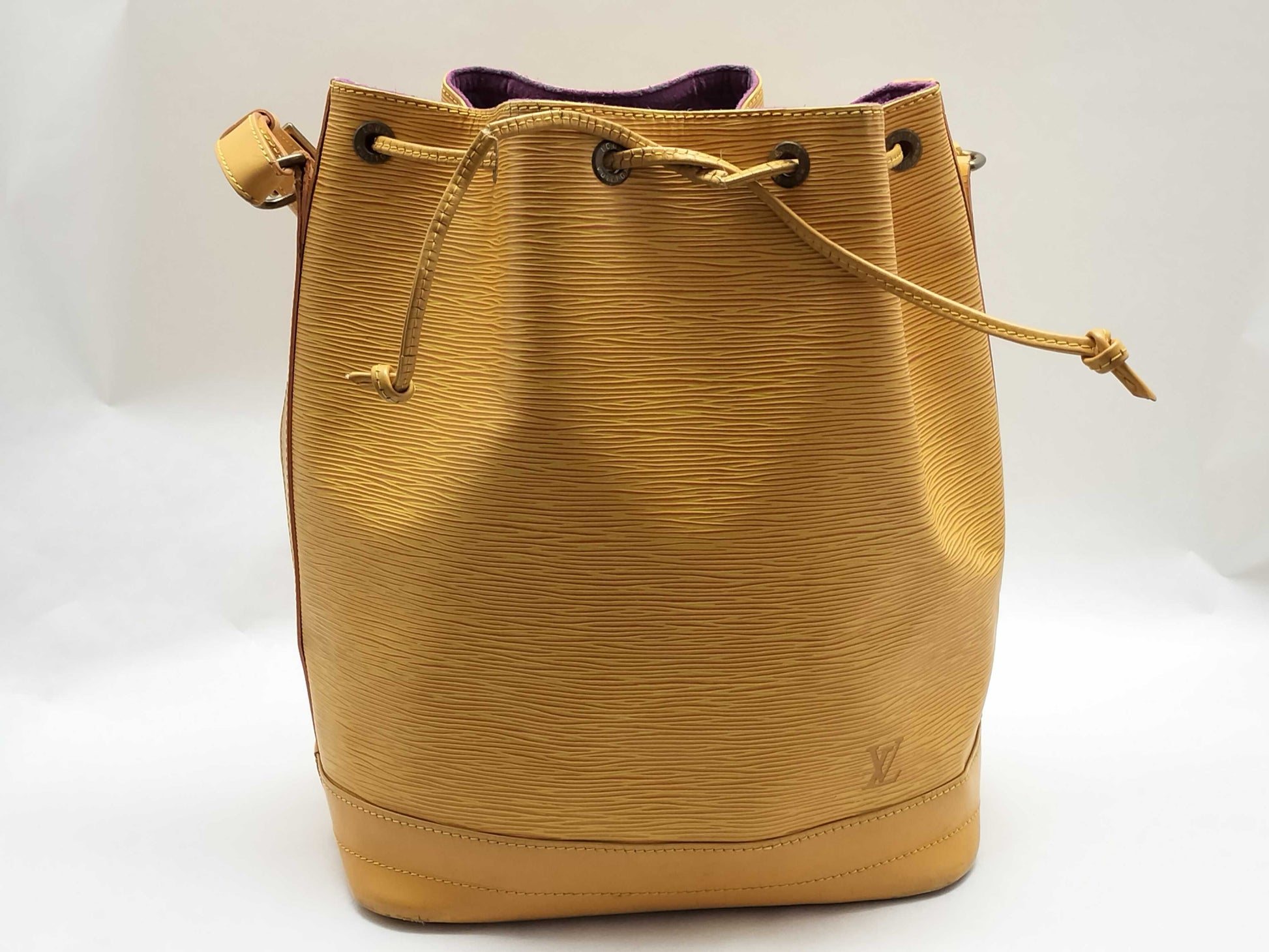 LOUIS VUITTON Epi Bag Louis Vuitton Epi Noe Yellow Shoulder Bag