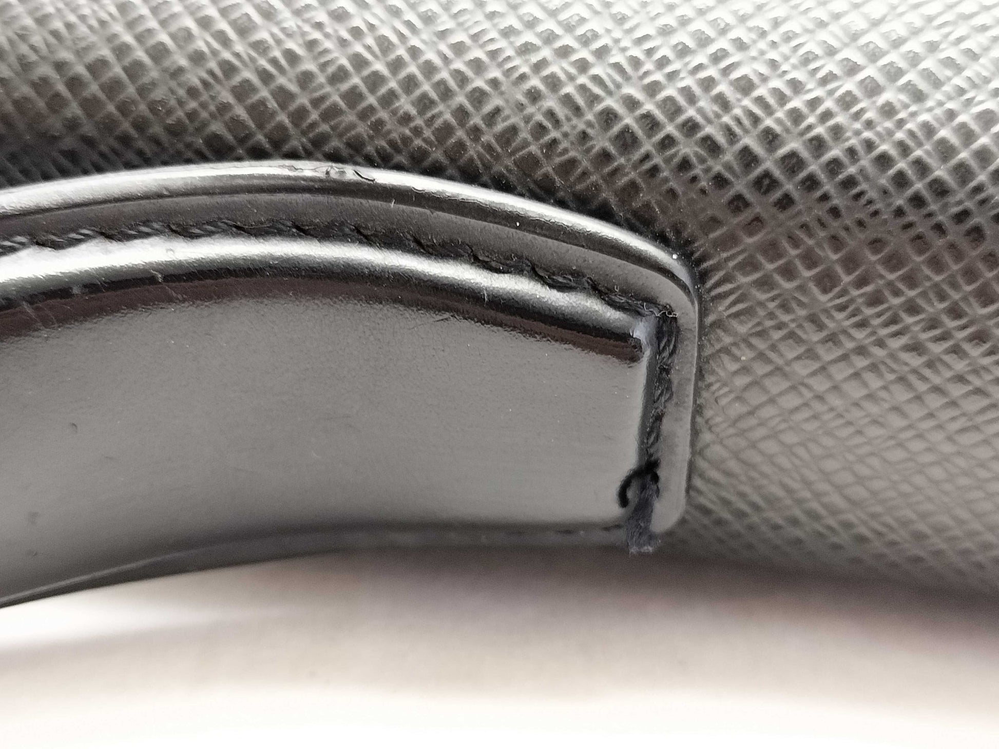 LOUIS VUITTON Taiga Bag Louis Vuitton Taiga Serviette Tobol Business Bag Black Business Bag