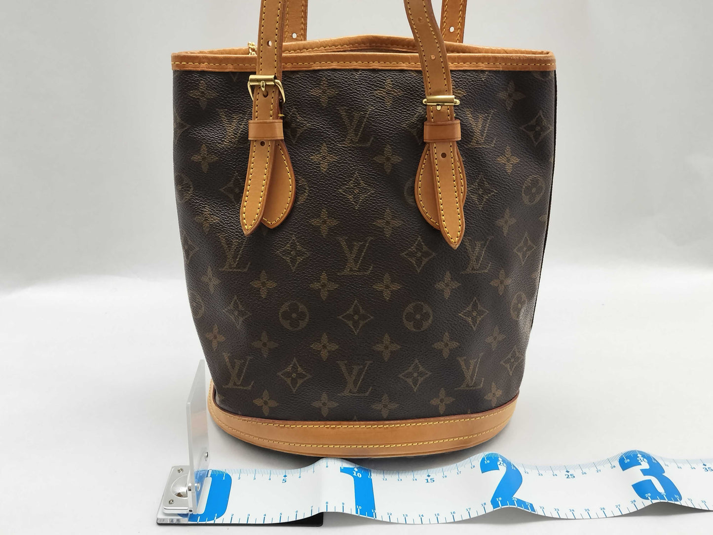 LOUIS VUITTON Monogram Bag Louis Vuitton Monogram Bucket PM Handbag Tote Bag with Pouch