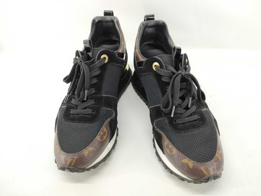 LOUIS VUITTON Monogram Louis Vuitton Runway Sneakers