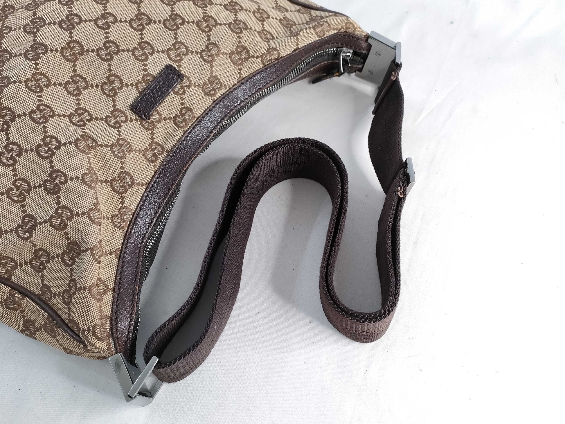 GUCCI GG Canvas Shoulder Bag Gucci GUCCI GG Canvas Shoulder Bag
