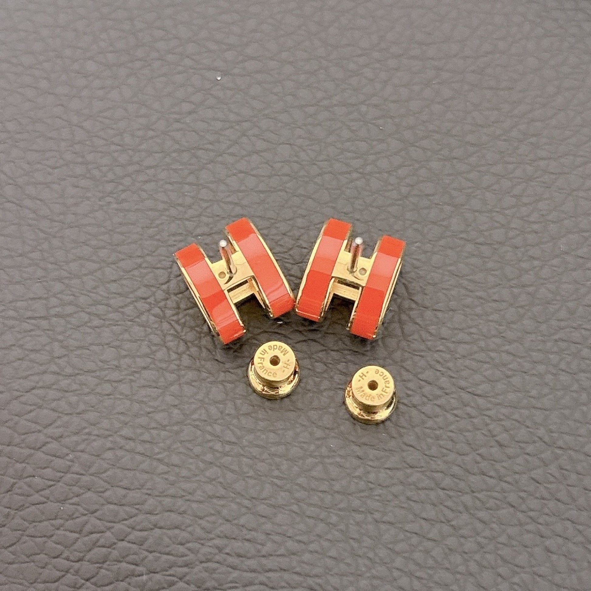 HERMES Pop Ash H Orange Earrings