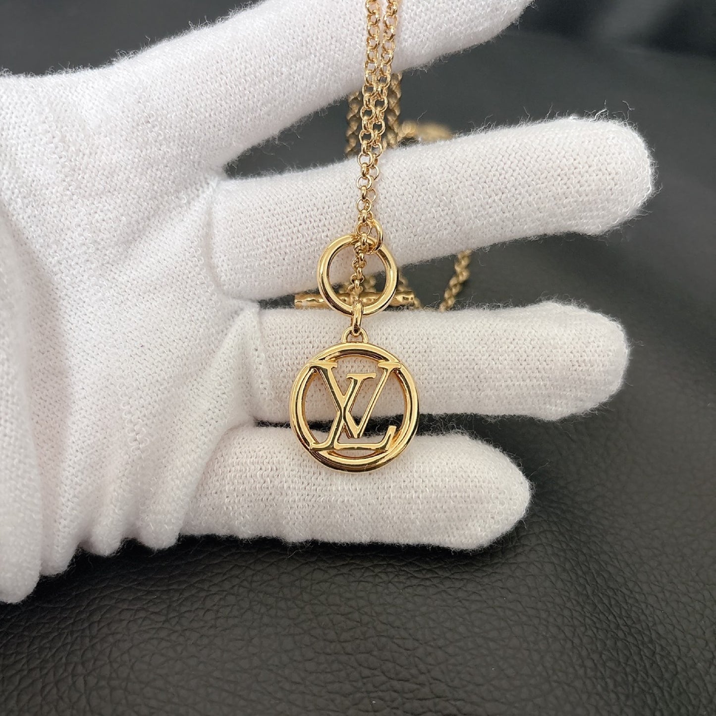 LOUIS VUITTON Collier Baby Loose M00598 Necklace