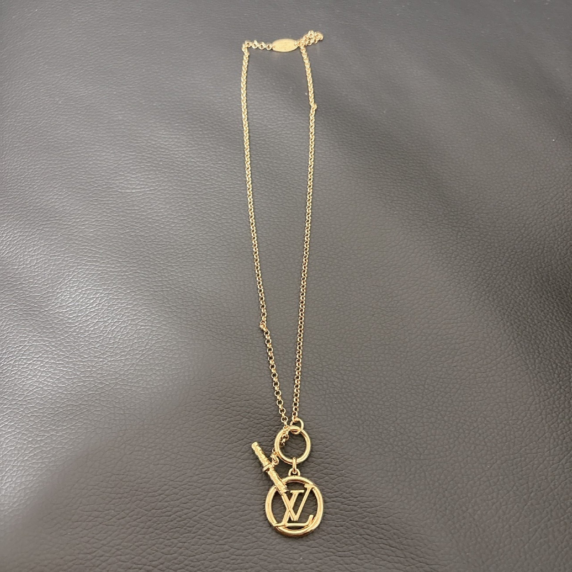 LOUIS VUITTON Collier Baby Loose M00598 Necklace