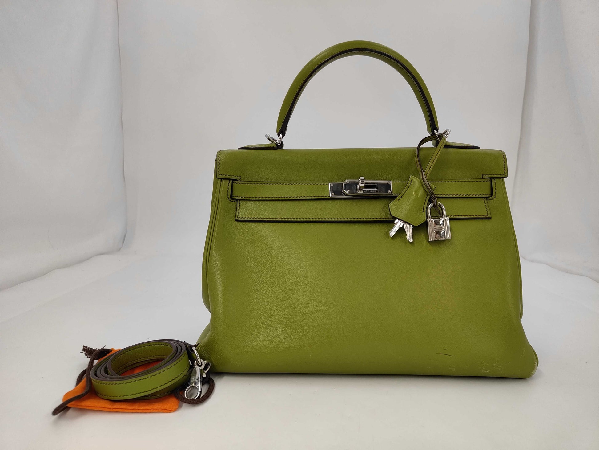 HERMES Kelly 32 Leather Green Strap 2-Way Handbag with J Stamp