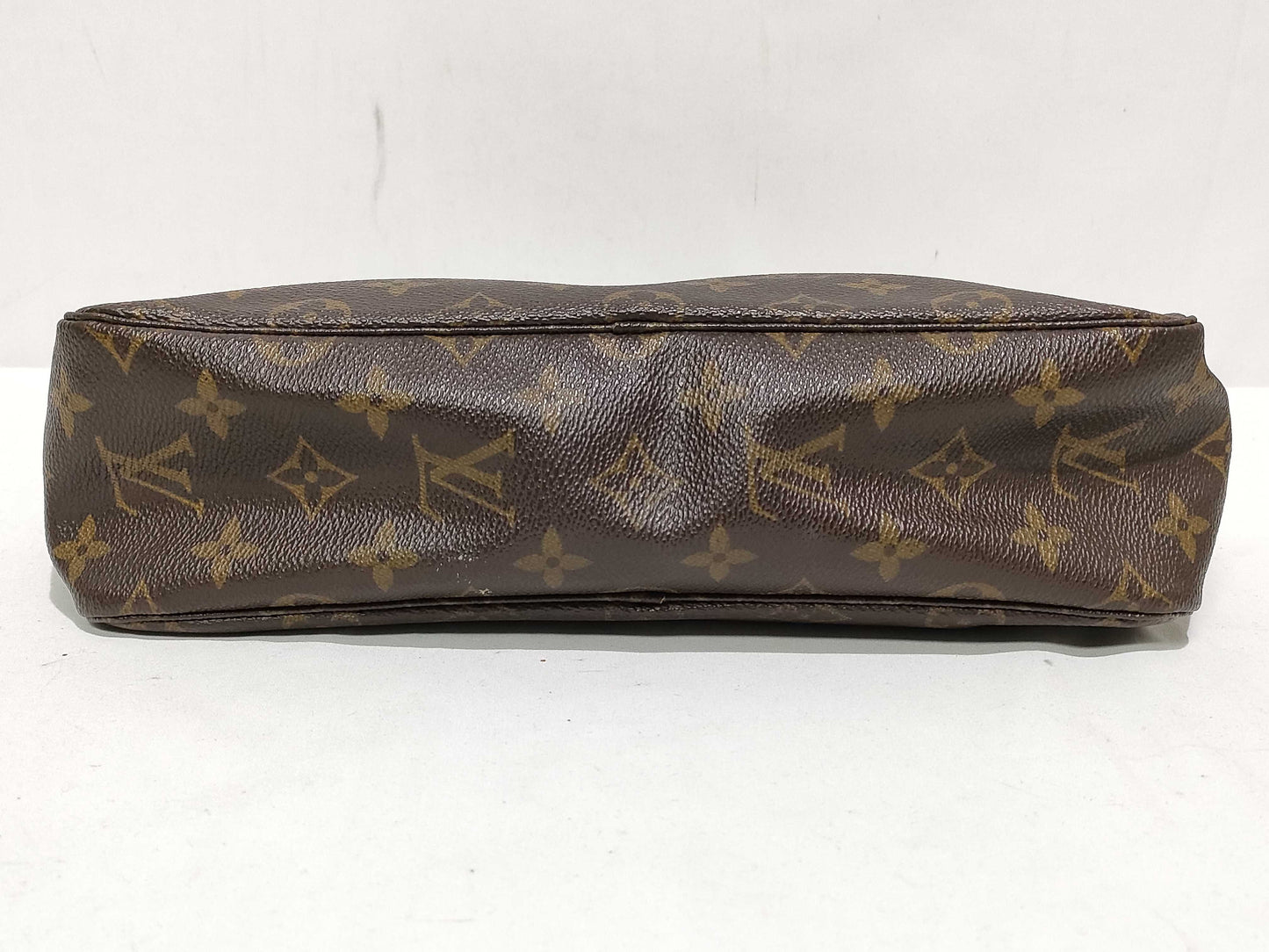 LOUIS VUITTON Monogram Louis Vuitton Monogram True Towelette Second Bag