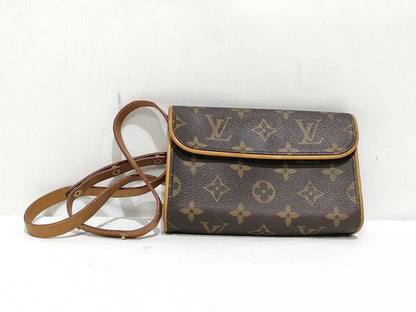 LOUIS VUITTON Monogram Pochette Florentine Shoulder Bag
