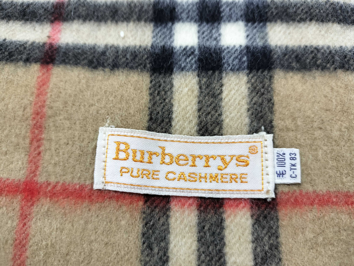 BURBERRY bb scarf