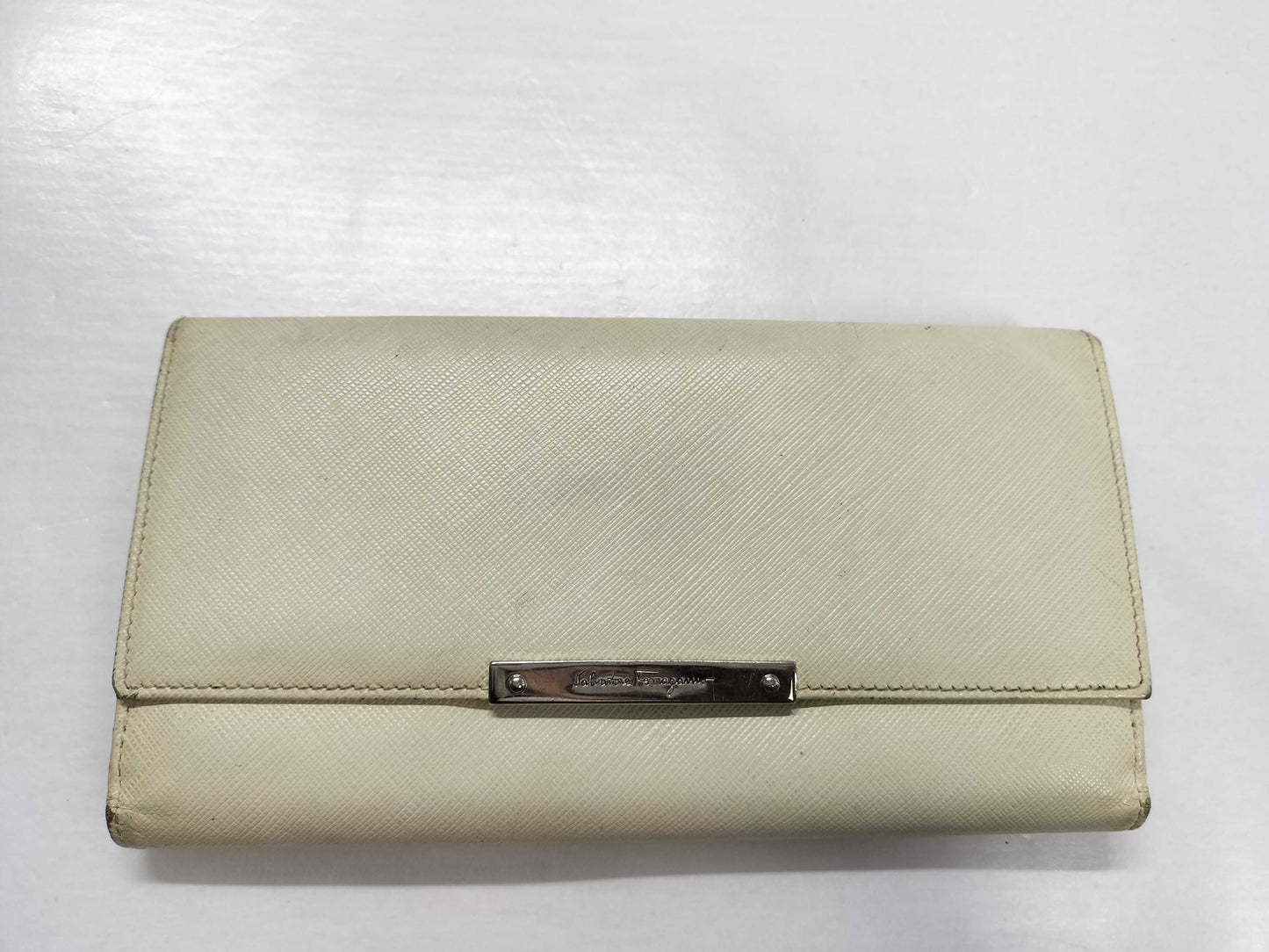 Salvatore Ferragamo Vara Long Wallet