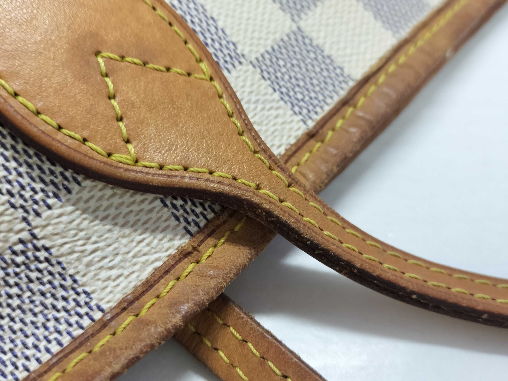 LOUIS VUITTON Damier Azur Louis Vuitton Damier Neverfull Tote Bag