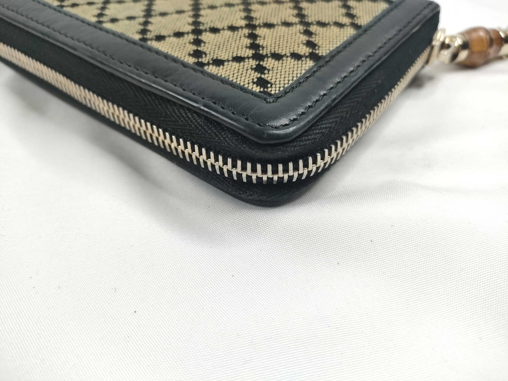 GUCCI Diamante 224256 Round Zip Bifold Wallet
