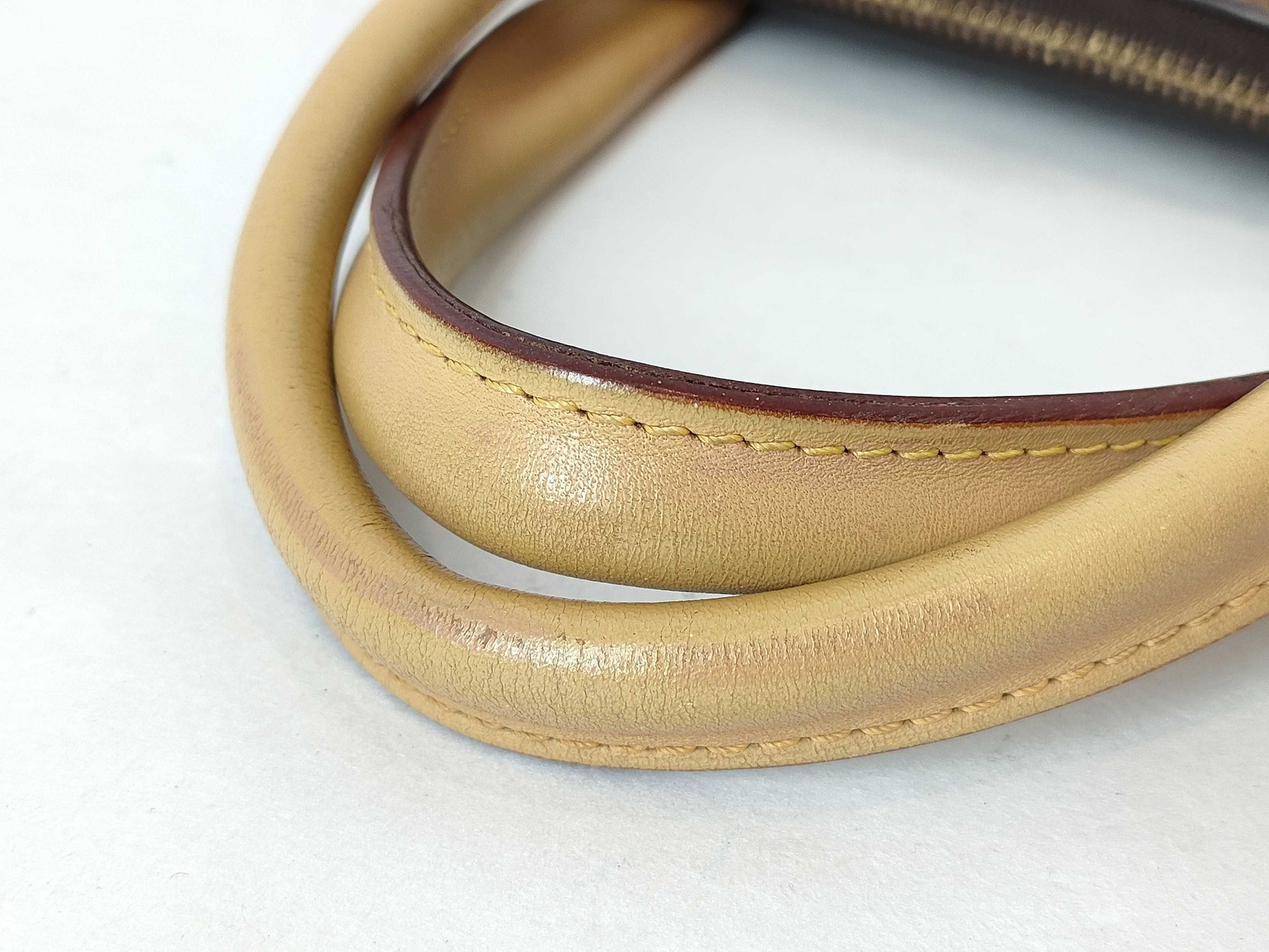 LOUIS VUITTON Monogram LOUIS VUITTON Rivoli MM Monogram Handbag