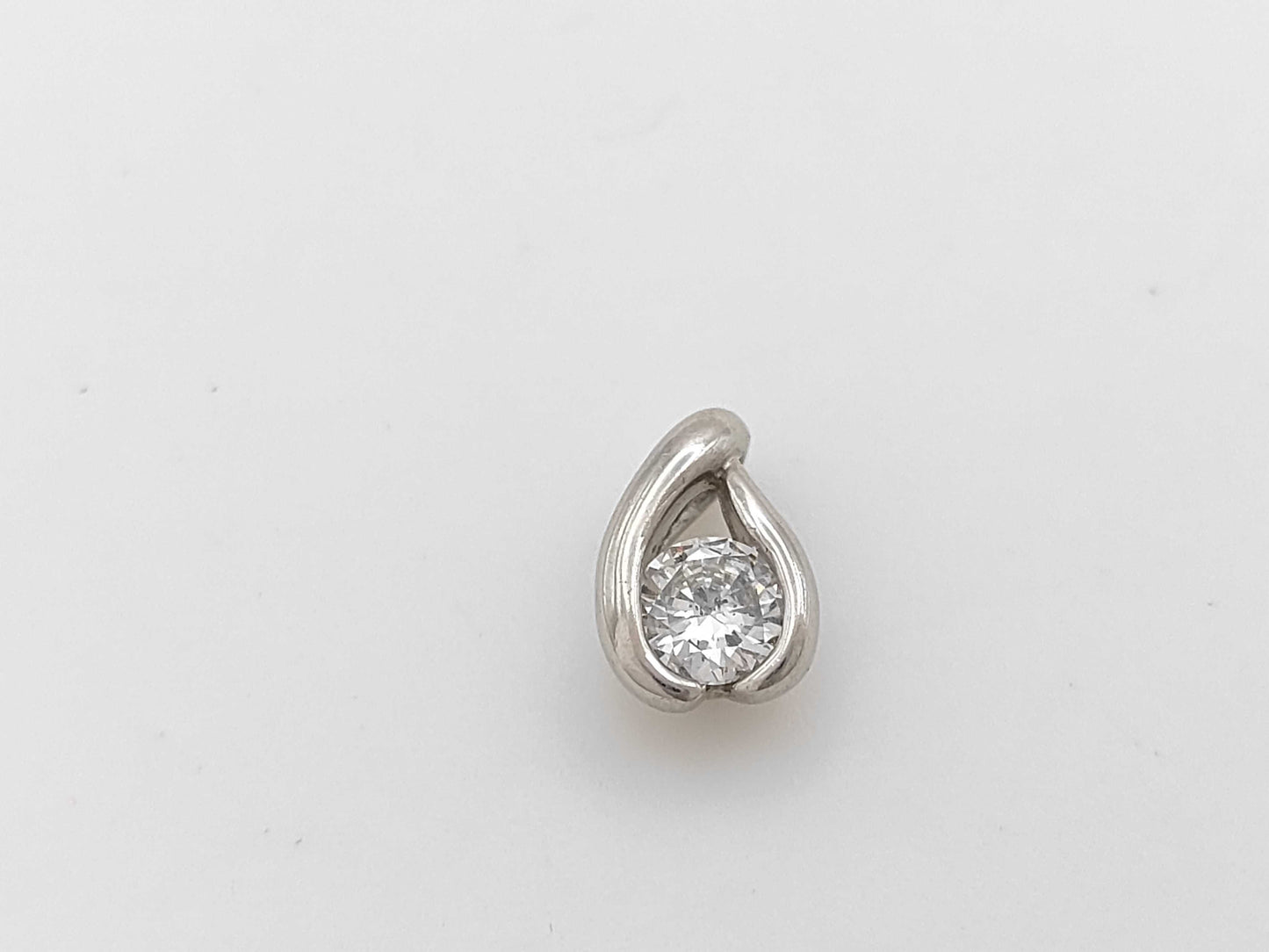 D0.310ct Pt900 1.4g Pendant Top 